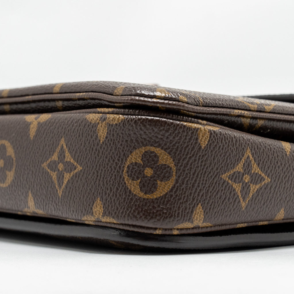 louis-vuitton-pochette-metis-monogram-canvas-ghw-30