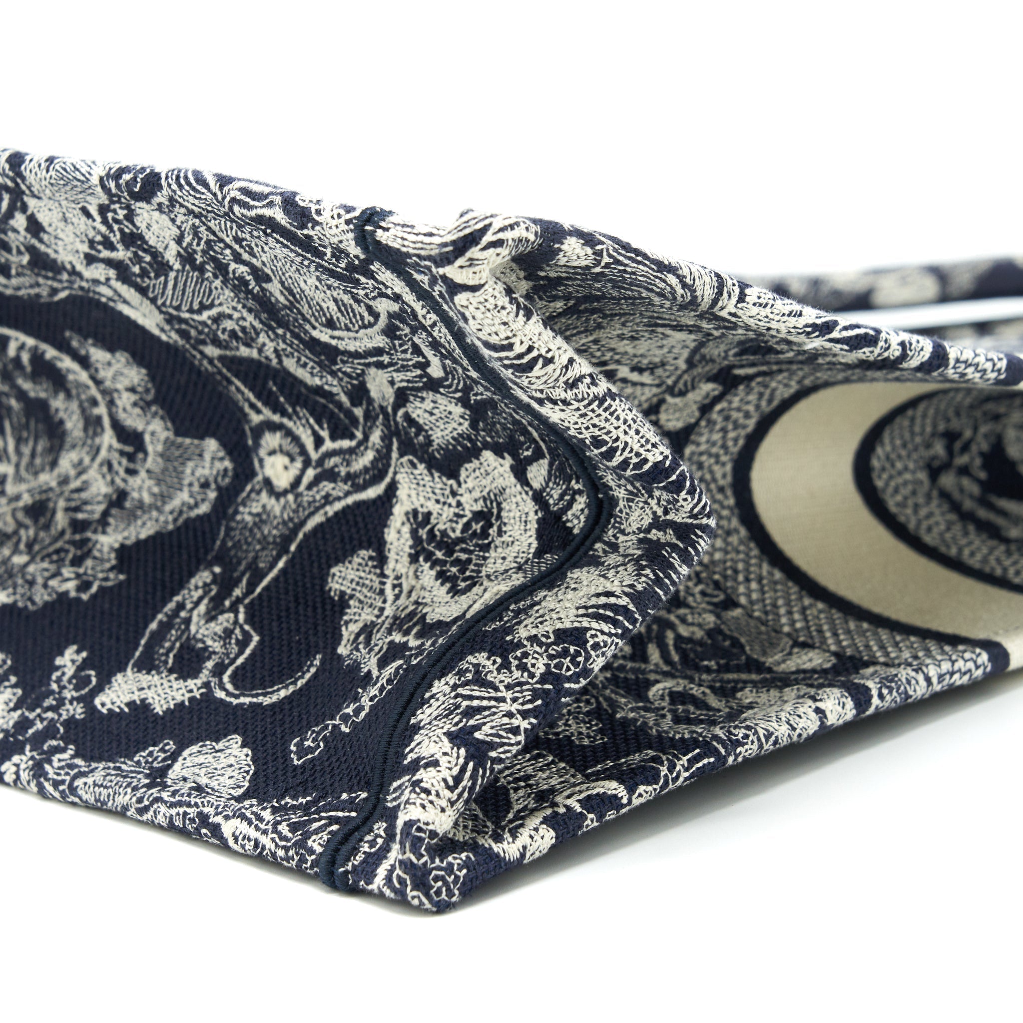 dior-book-tote-large-limited-edition