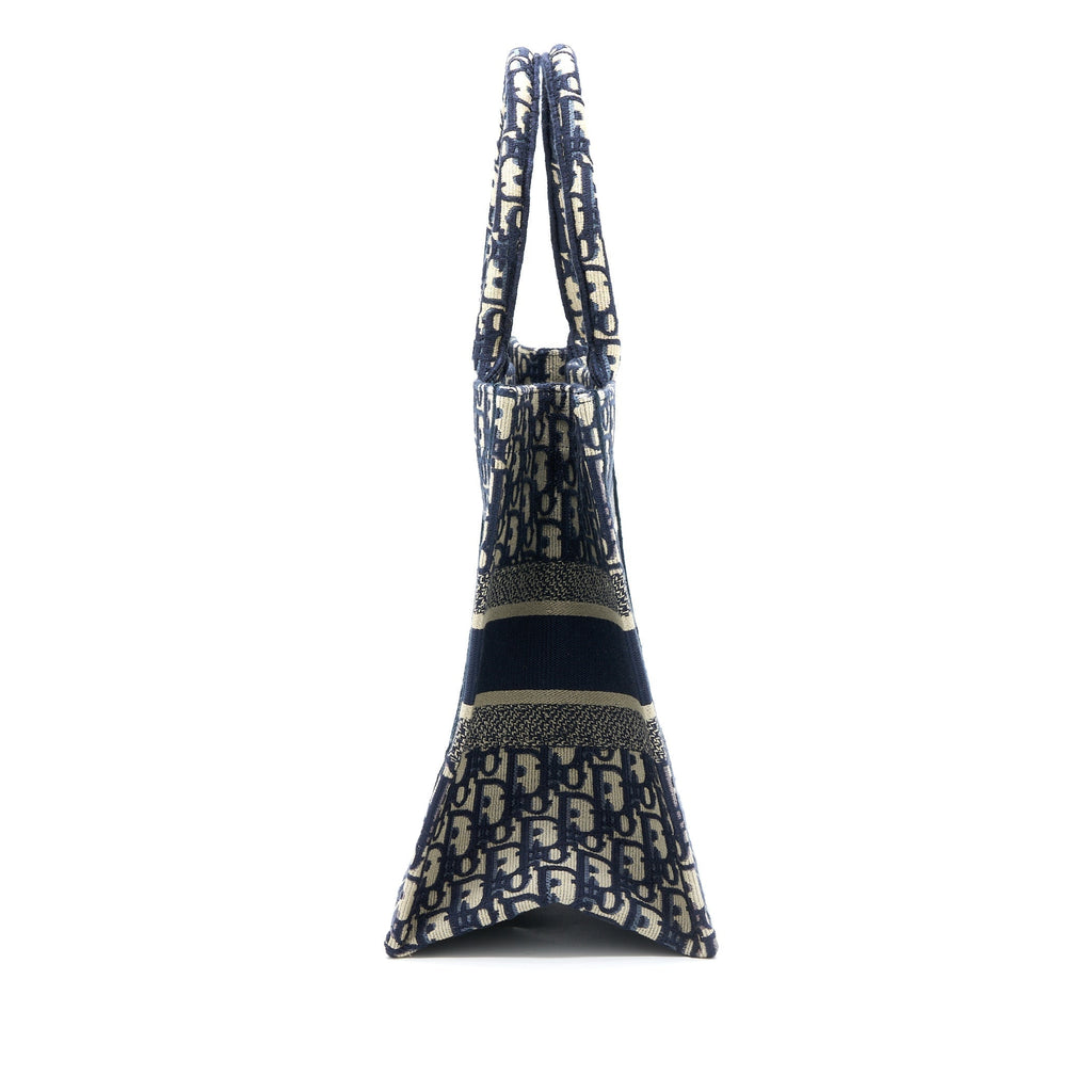 dior-medium-book-tote-blue-oblique-embroidery