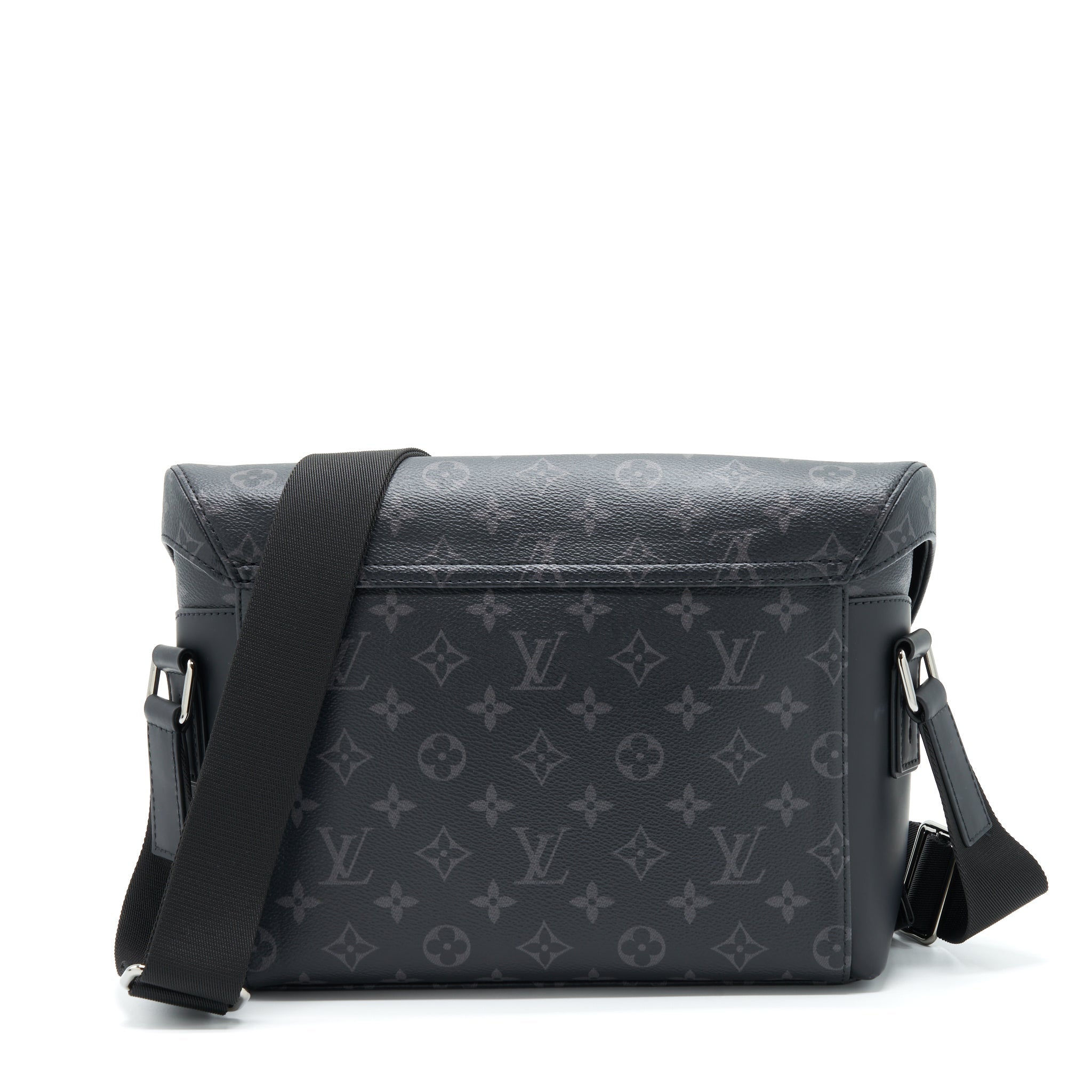 louis-vuitton-eclipse-voyager-messenger-bag-monogram-canvas-black-year-2020