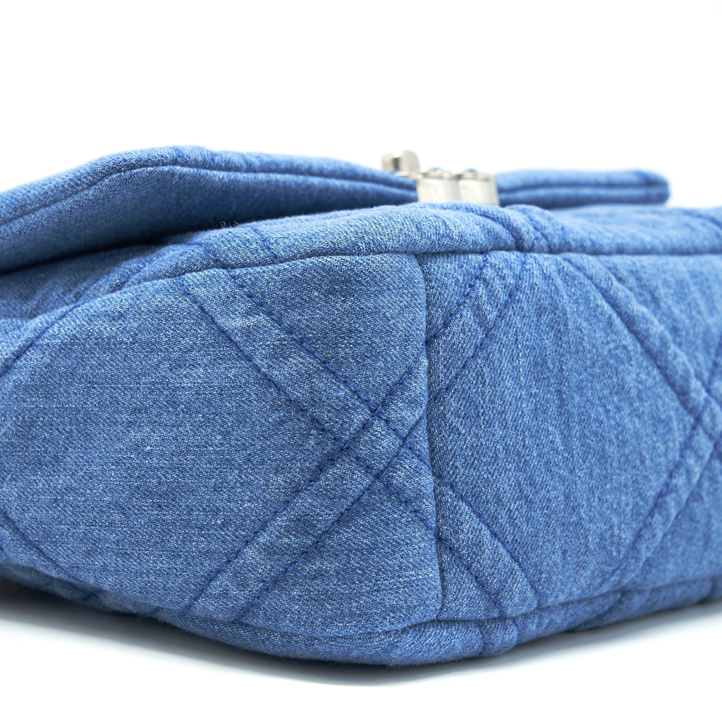 chanel-22p-denim-small-19-bag-light-blue-gold-sliver-hardware
