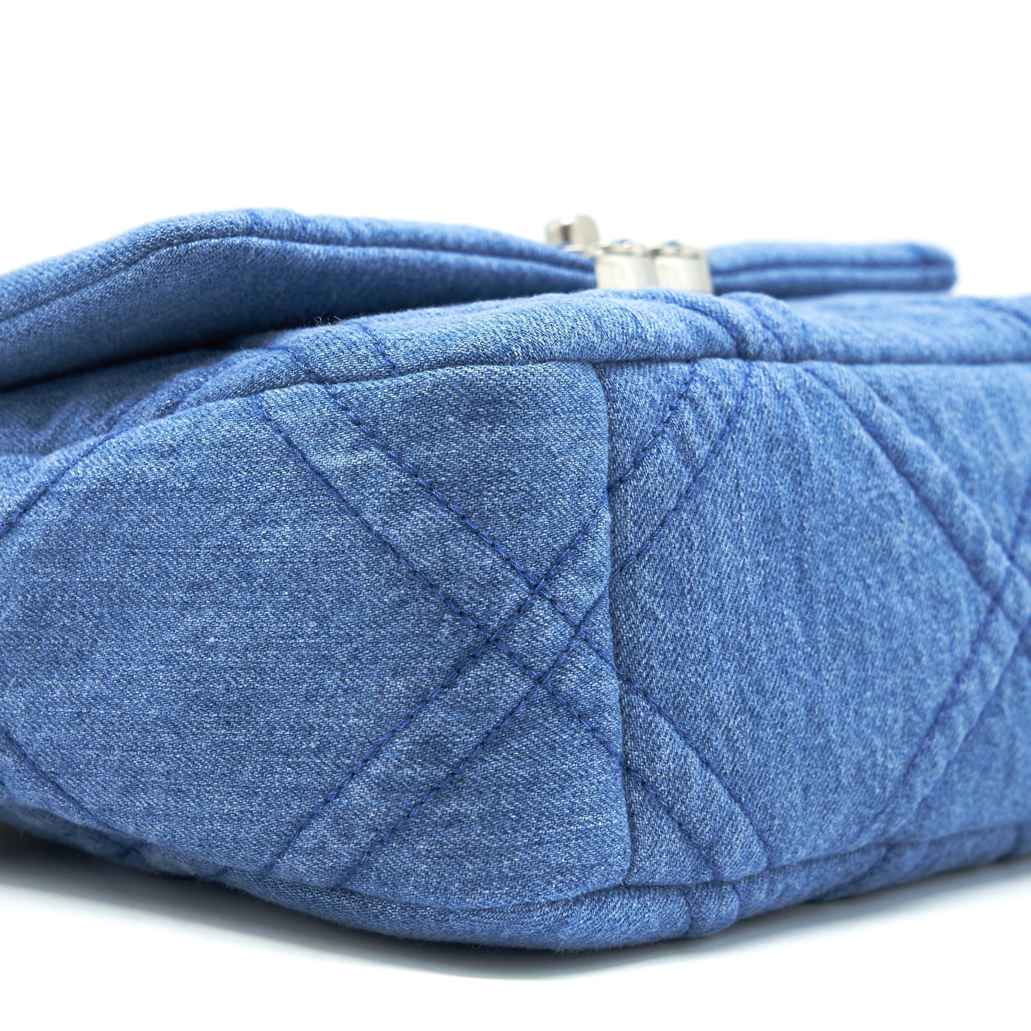 chanel-22p-denim-small-19-bag-light-blue-gold-sliver-hardware