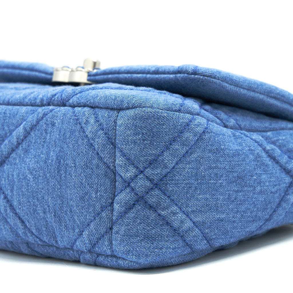 chanel-22p-denim-small-19-bag-light-blue-gold-sliver-hardware