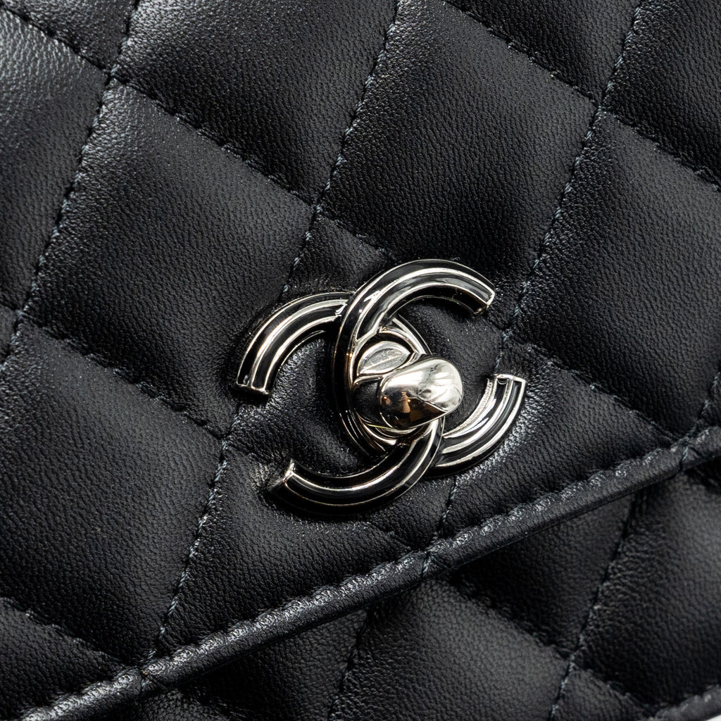 chanel-top-handle-mini-wallet-on-chain-flap-bag-lambskin-black-shwmicrochip