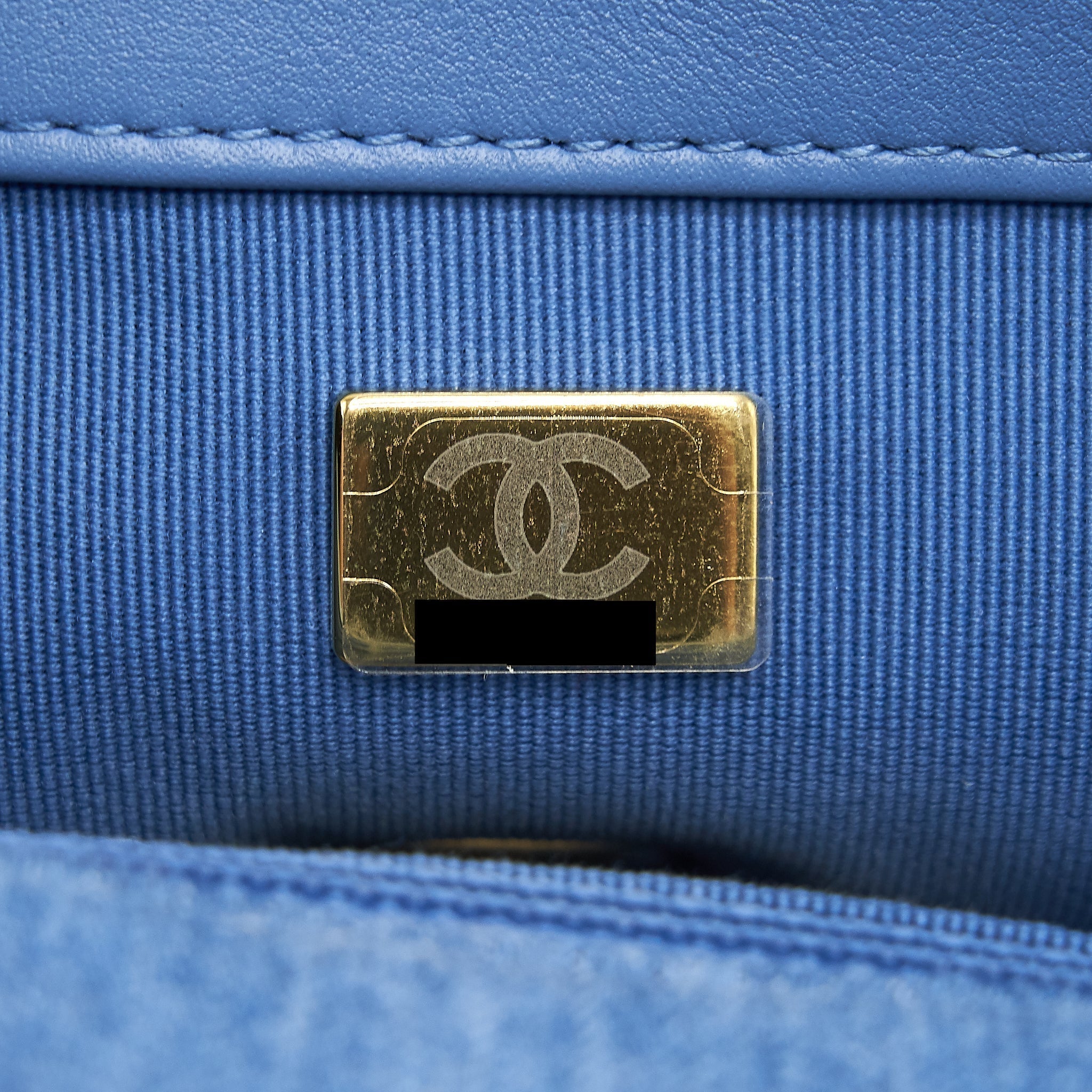 chanel-22p-denim-small-19-bag-light-blue-gold-sliver-hardware