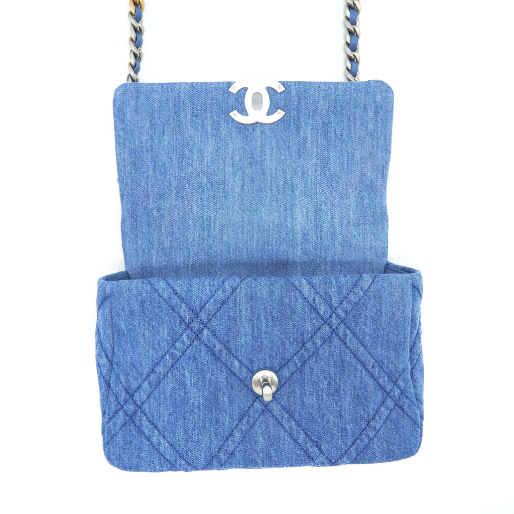 chanel-22p-denim-small-19-bag-light-blue-gold-sliver-hardware