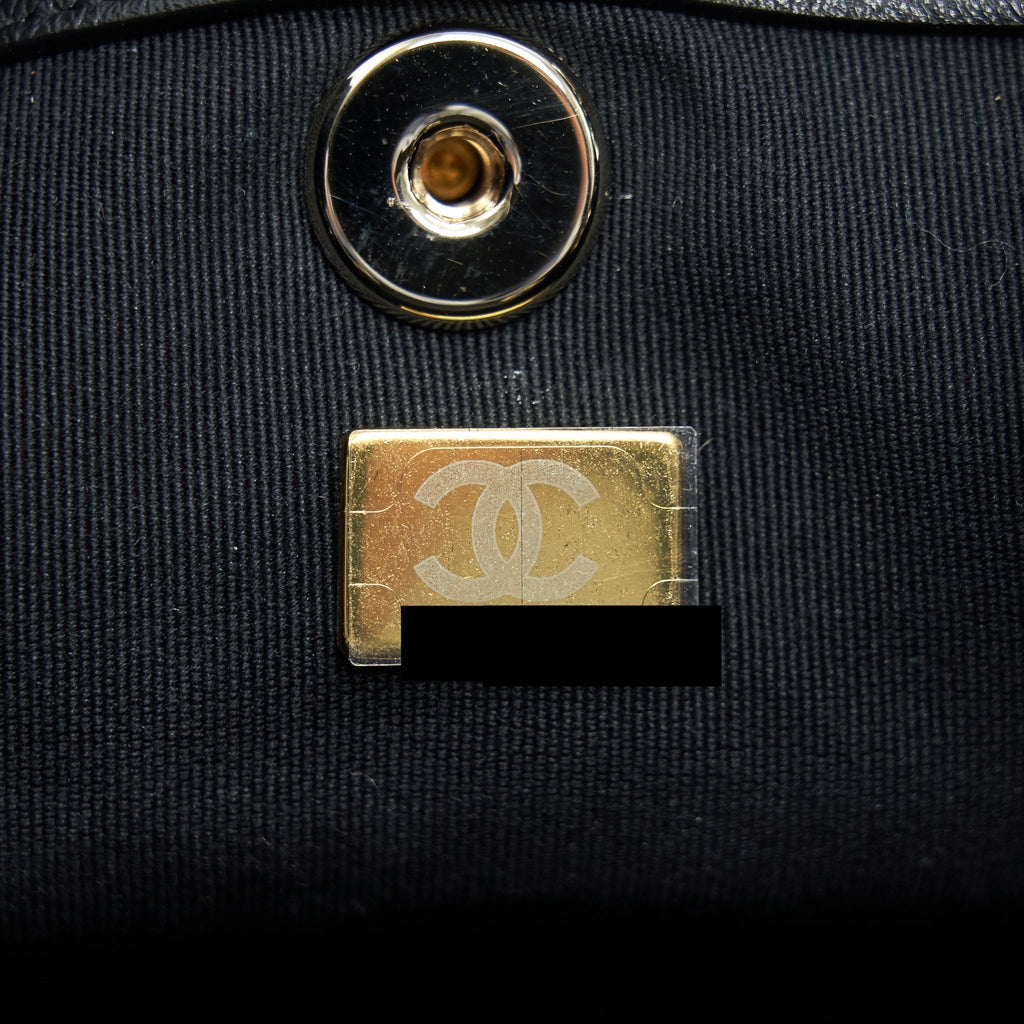 chanel-mini-backpack-calfskin-black-lghw
