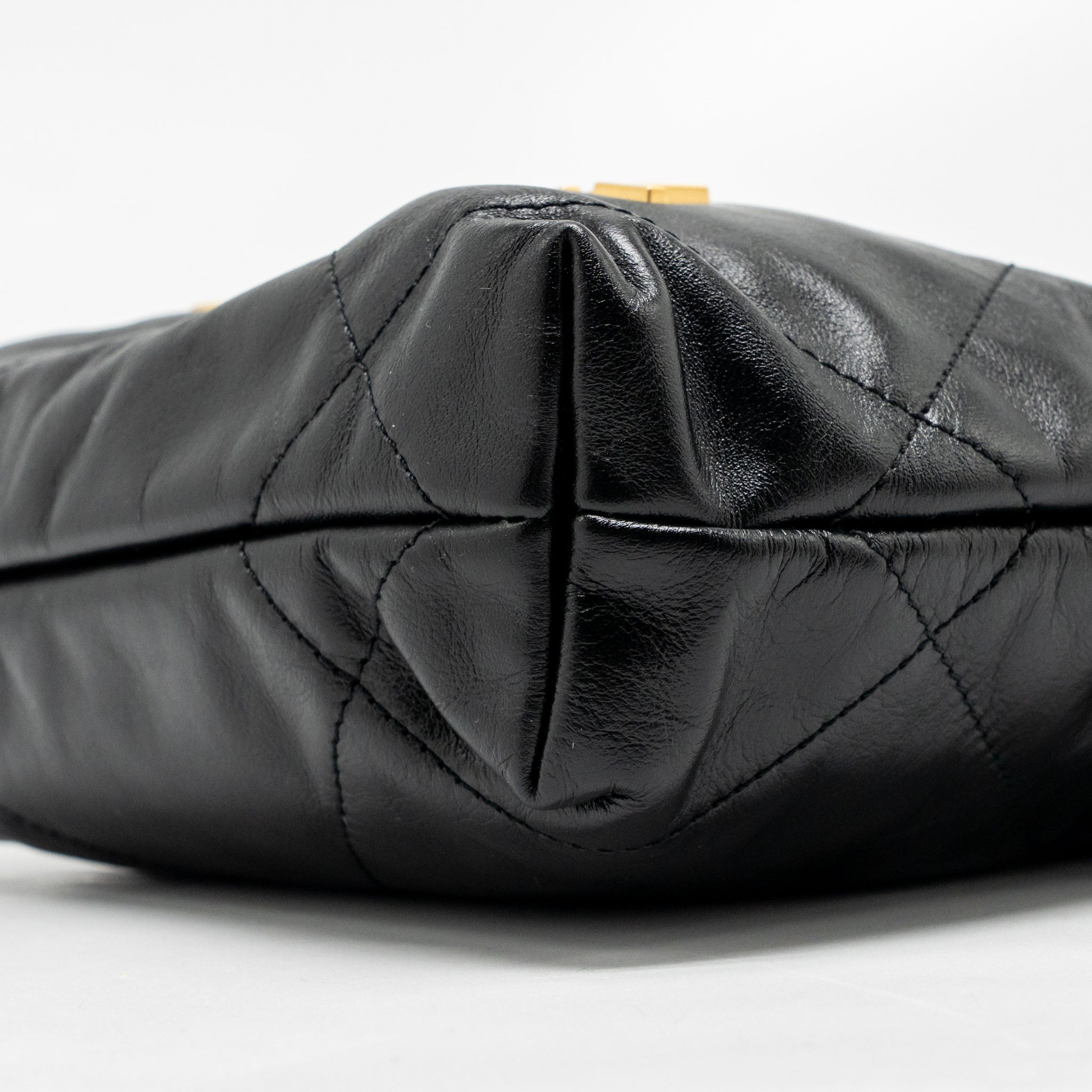chanel-mini-22-bag-shiny-calfskin-black-ghw-microchip-6