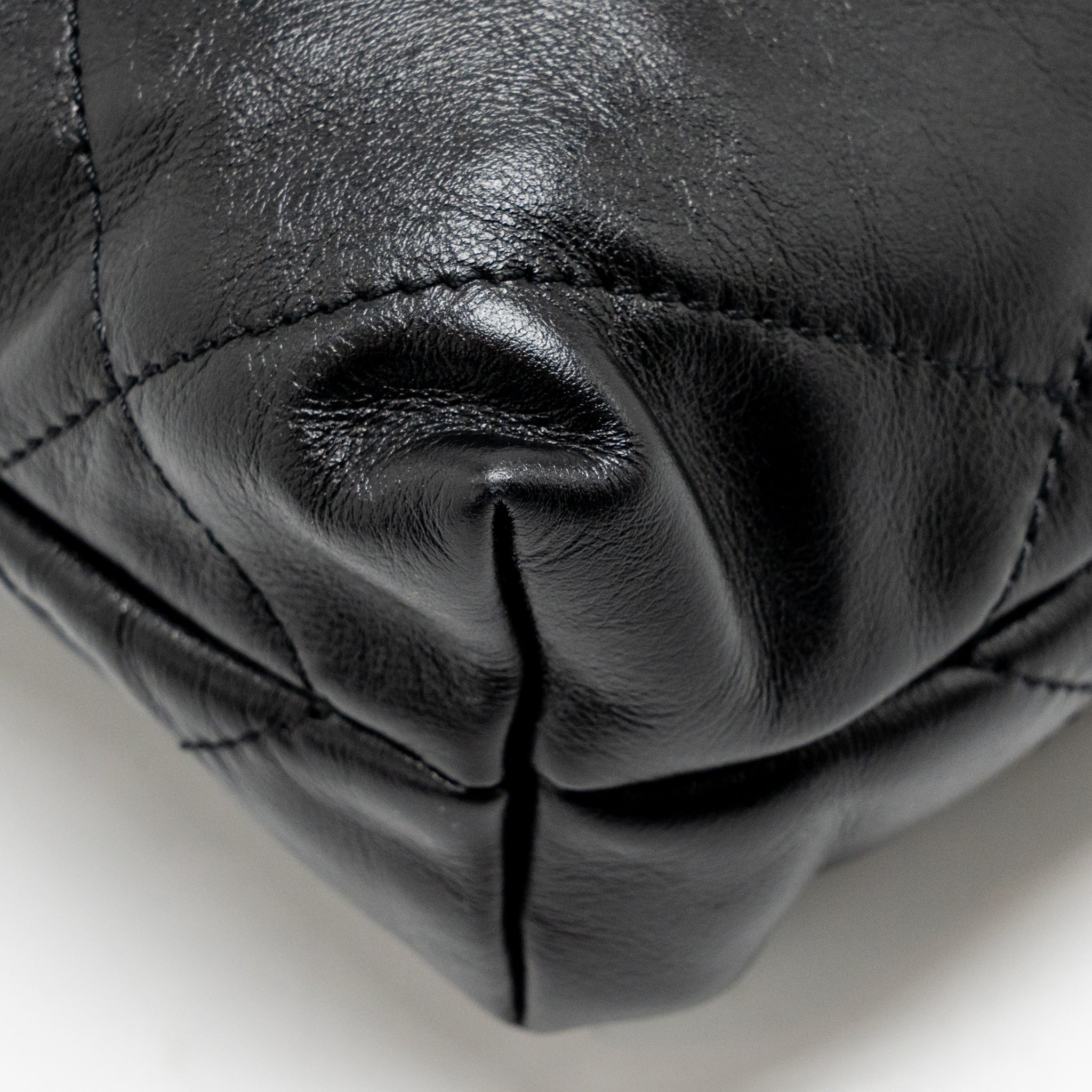 chanel-mini-22-bag-shiny-calfskin-black-ghw-microchip-6