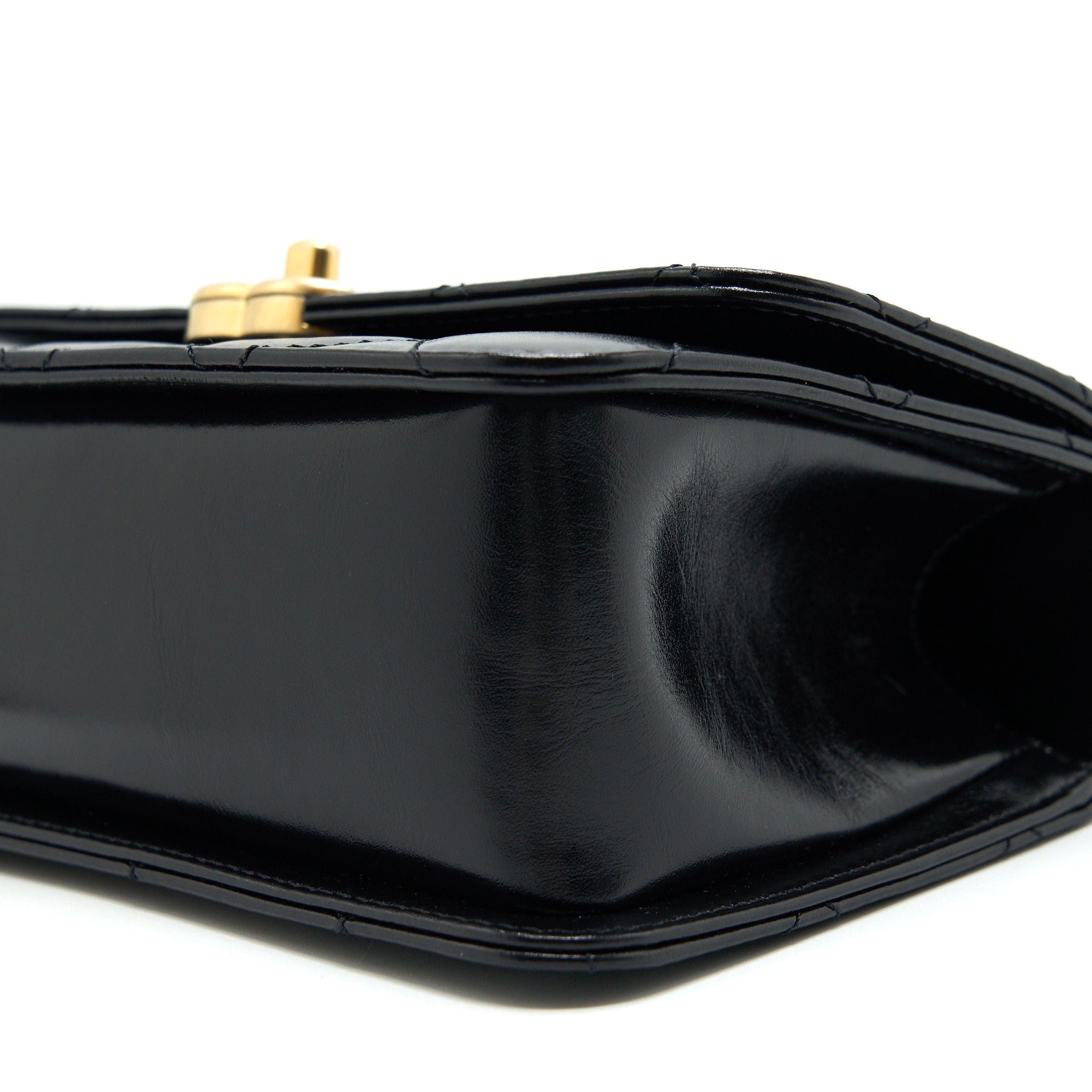 chanel-21a-gold-crush-mini-flap-bag-calfskin-black-ghw