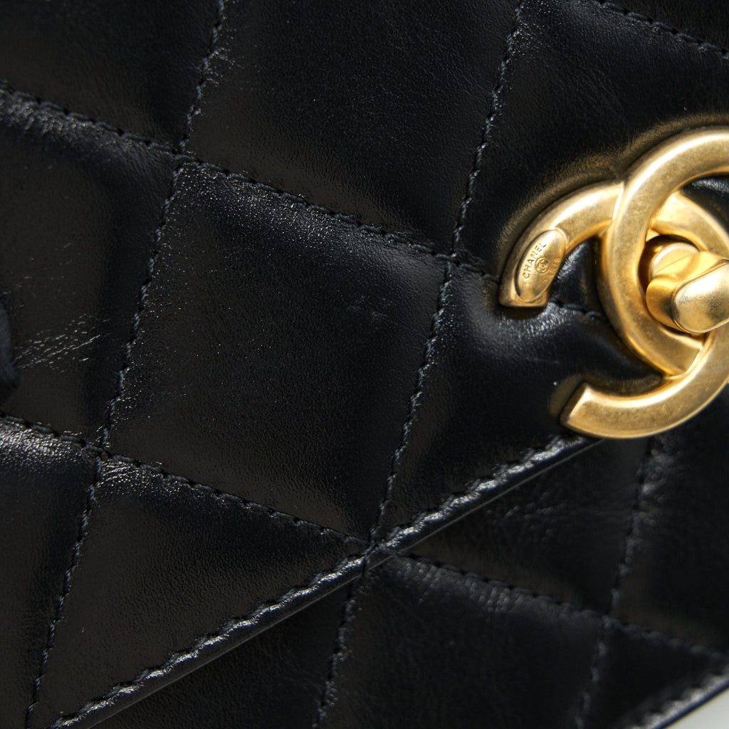 chanel-21a-gold-crush-mini-flap-bag-calfskin-black-ghw