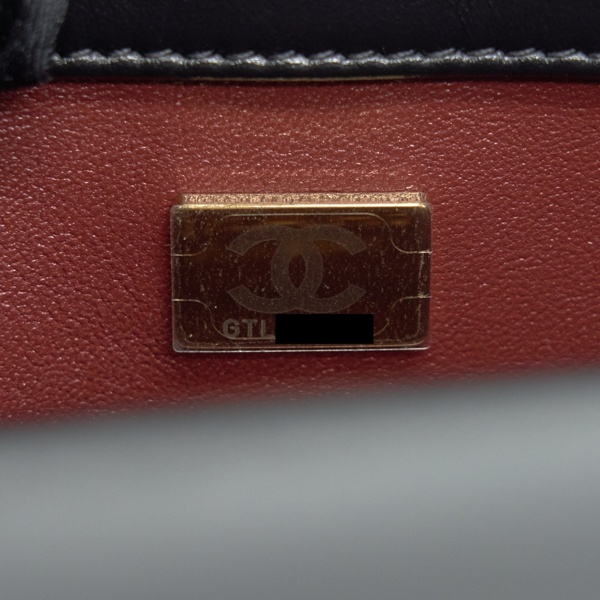 chanel-21a-gold-crush-mini-flap-bag-calfskin-black-ghw