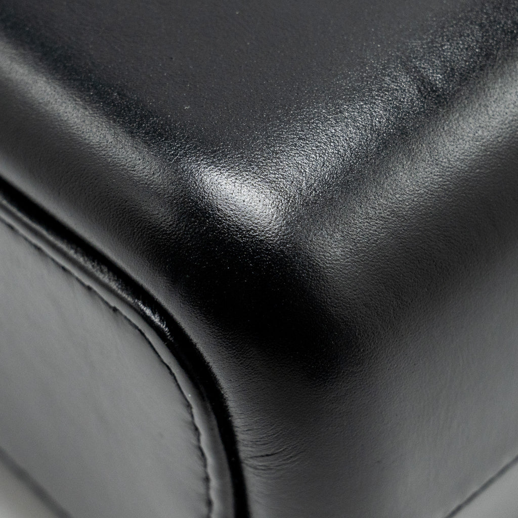 chanel-gabrielle-hobo-bag-calfskin-black-multicolour-hardware