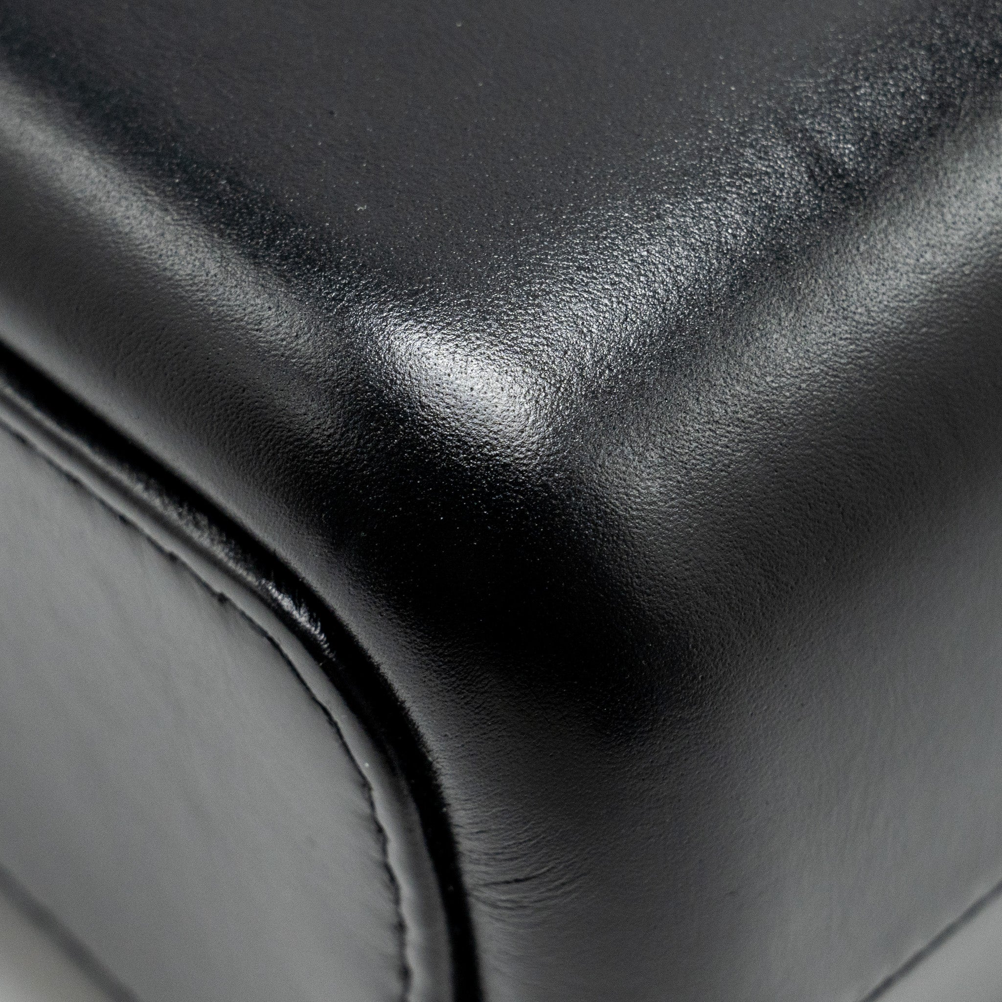 chanel-gabrielle-hobo-bag-calfskin-black-multicolour-hardware