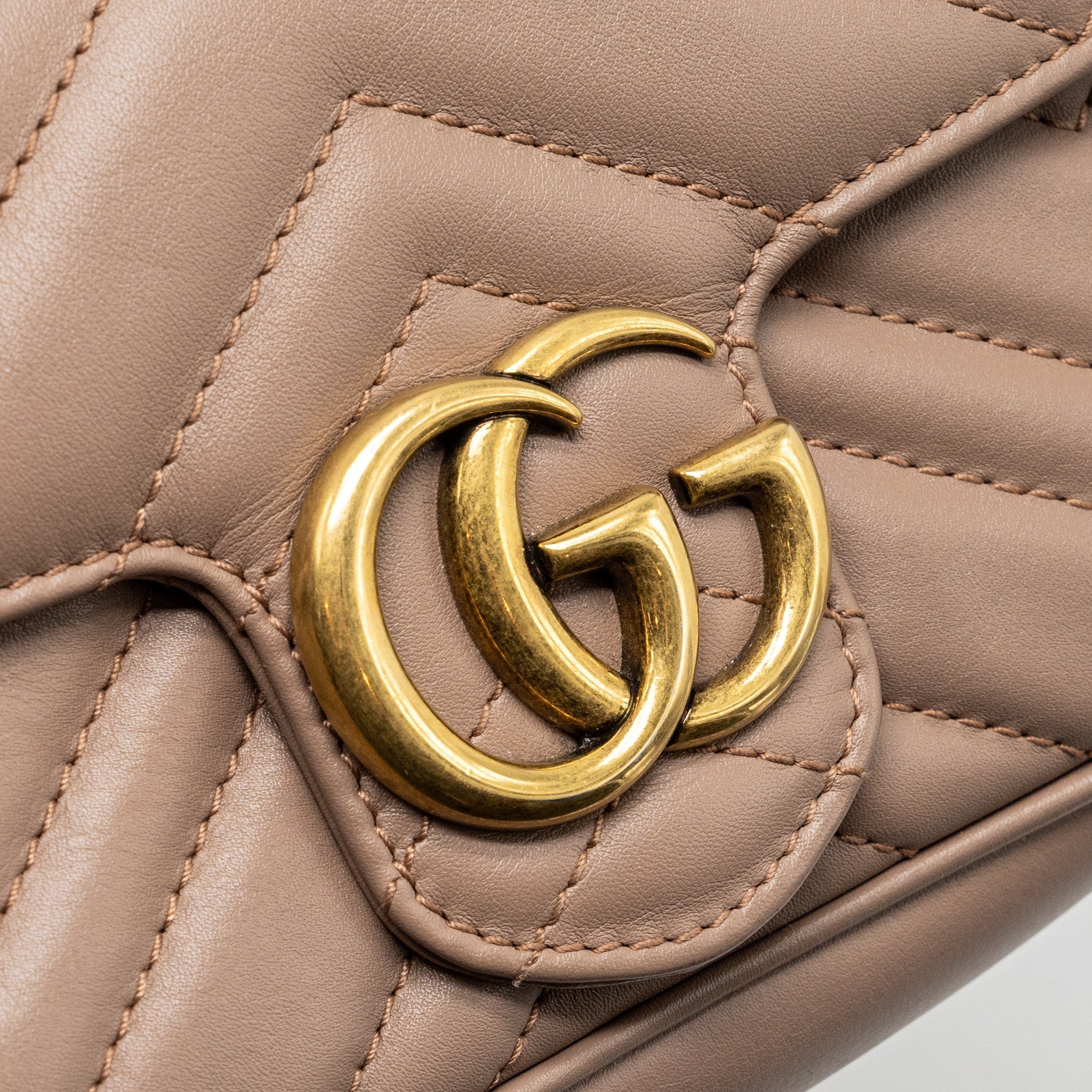gucci-super-mini-gg-marmont-calfskin-beige-ghw