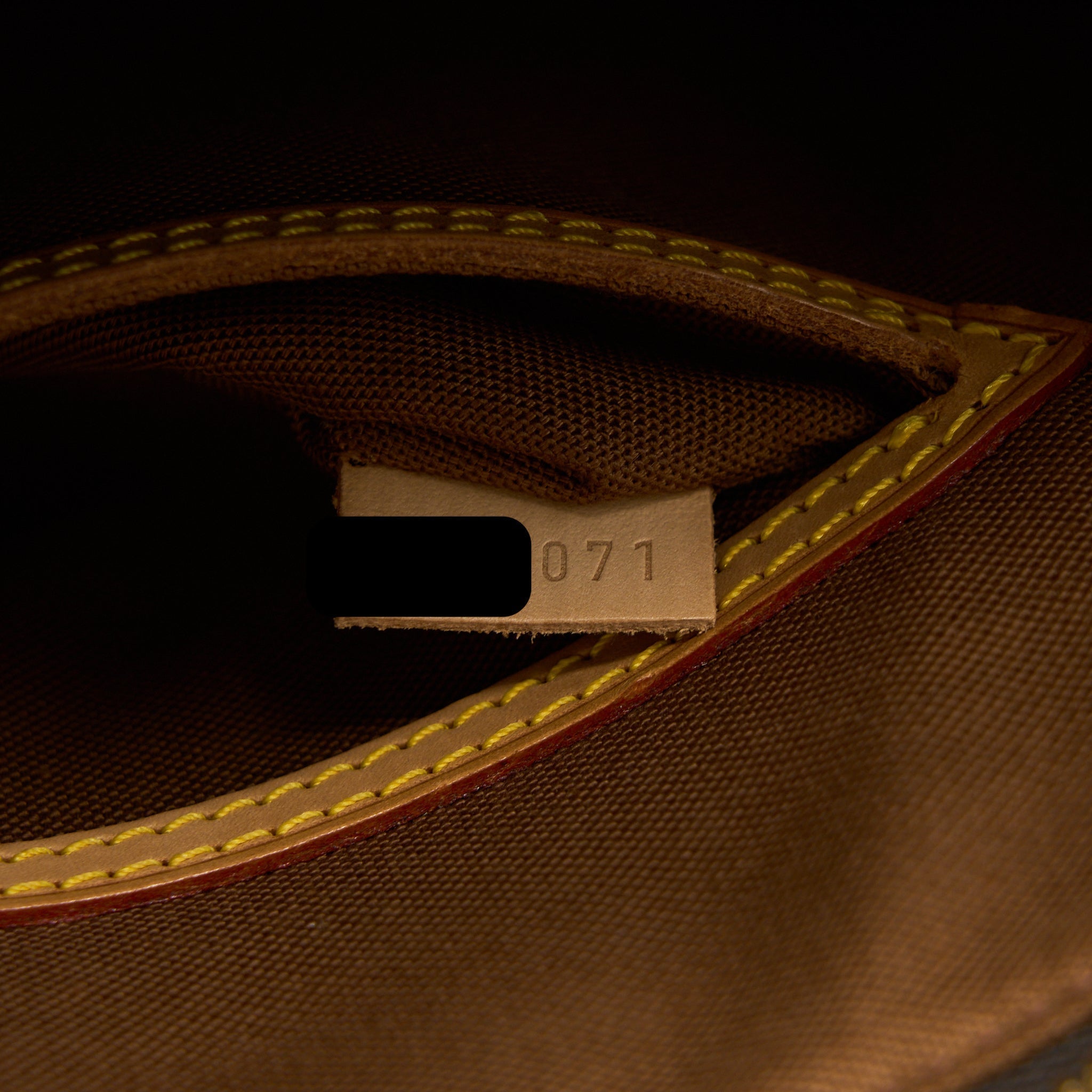 louis-vuitton-alma-pm-monogram-canvas-ghw