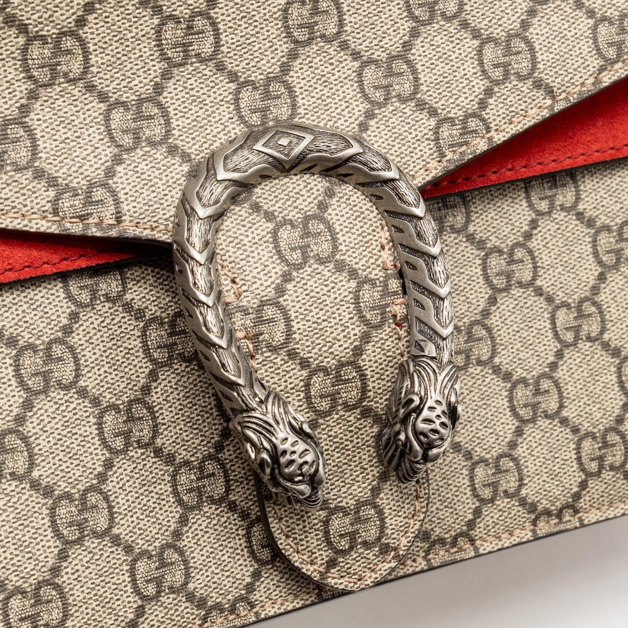 gucci-small-dionysus-shoulder-bag-gg-supreme-canvas-suede-red-shw
