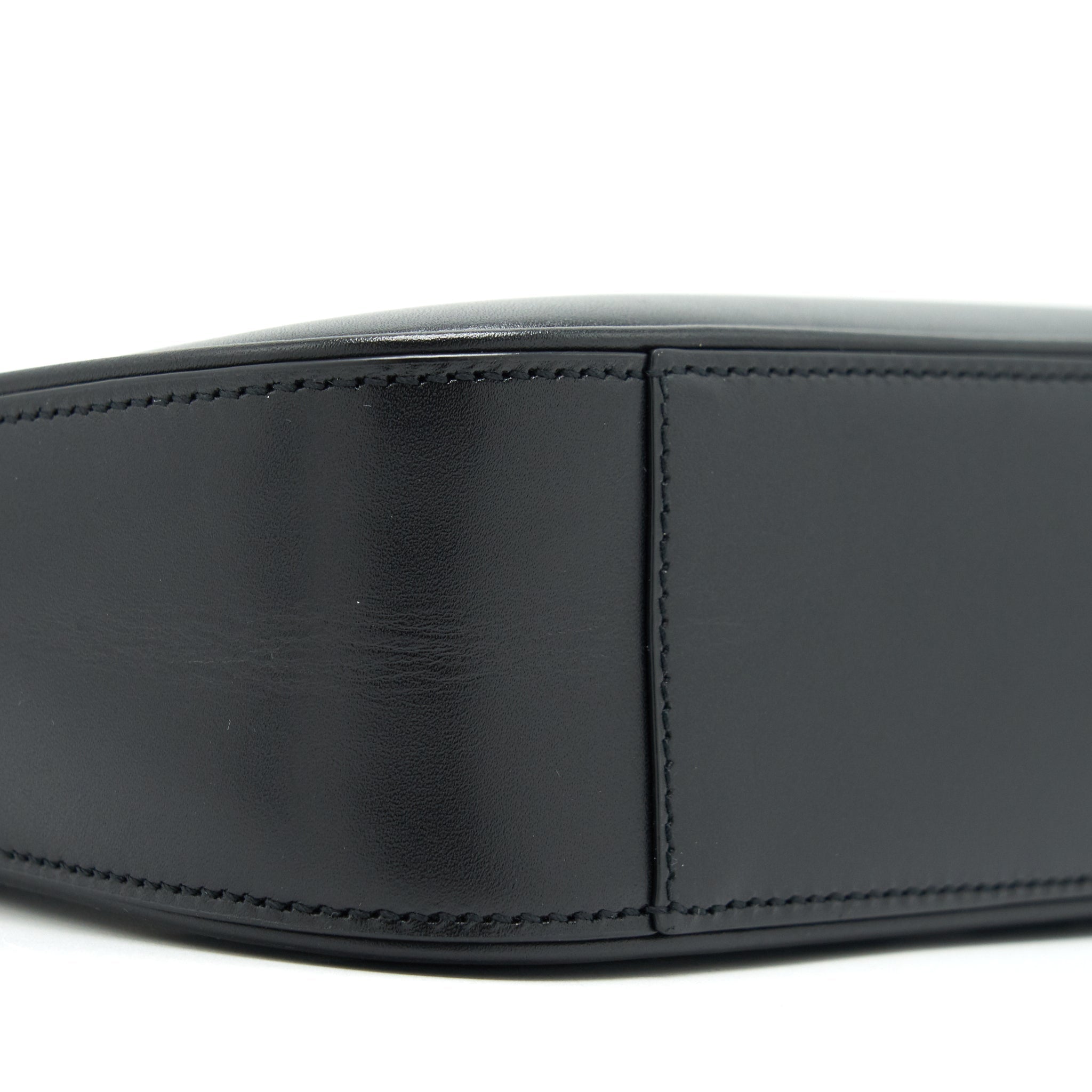 saint-laurent-le-5-a-7-hobo-bag-calfskin-black-ghw