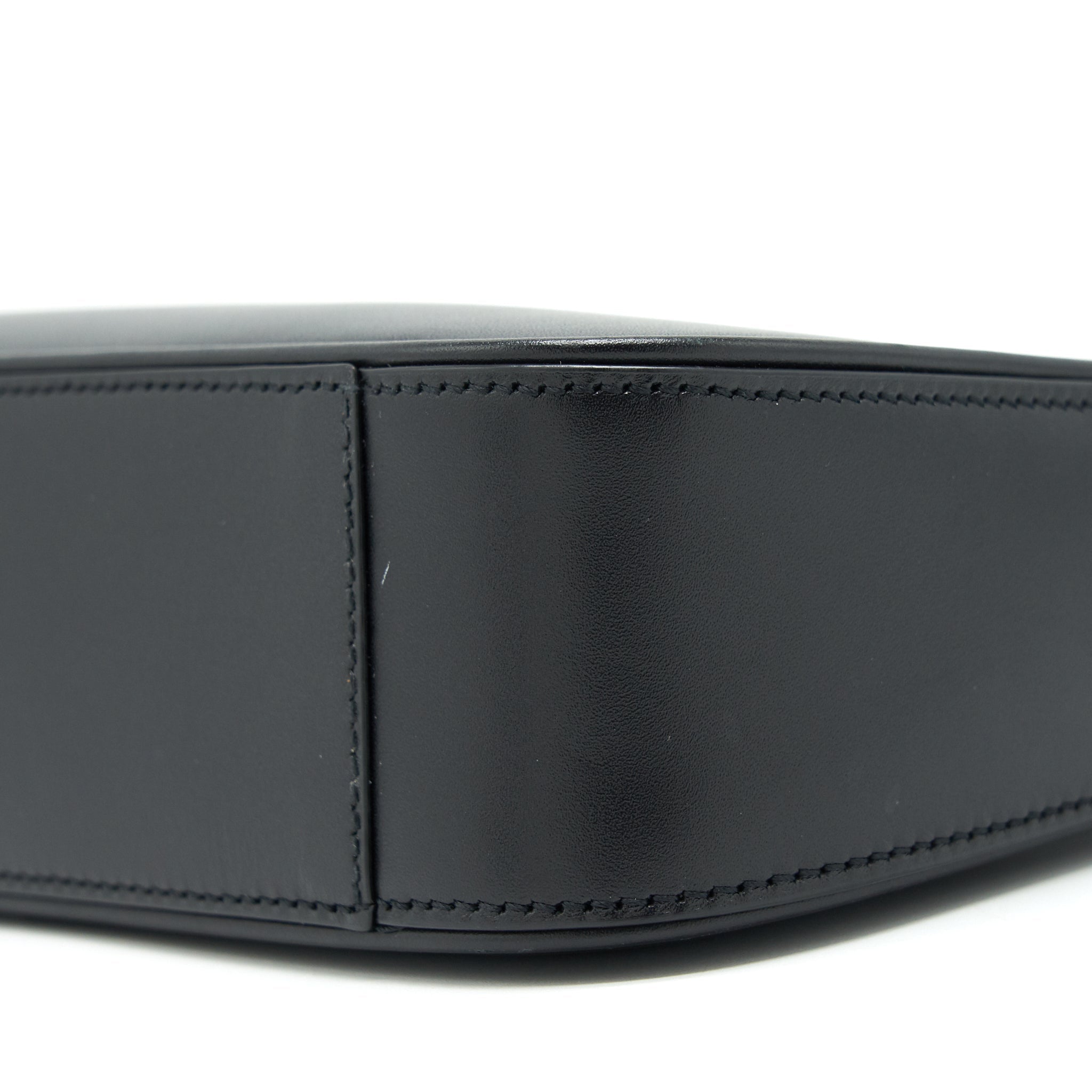 saint-laurent-le-5-a-7-hobo-bag-calfskin-black-ghw