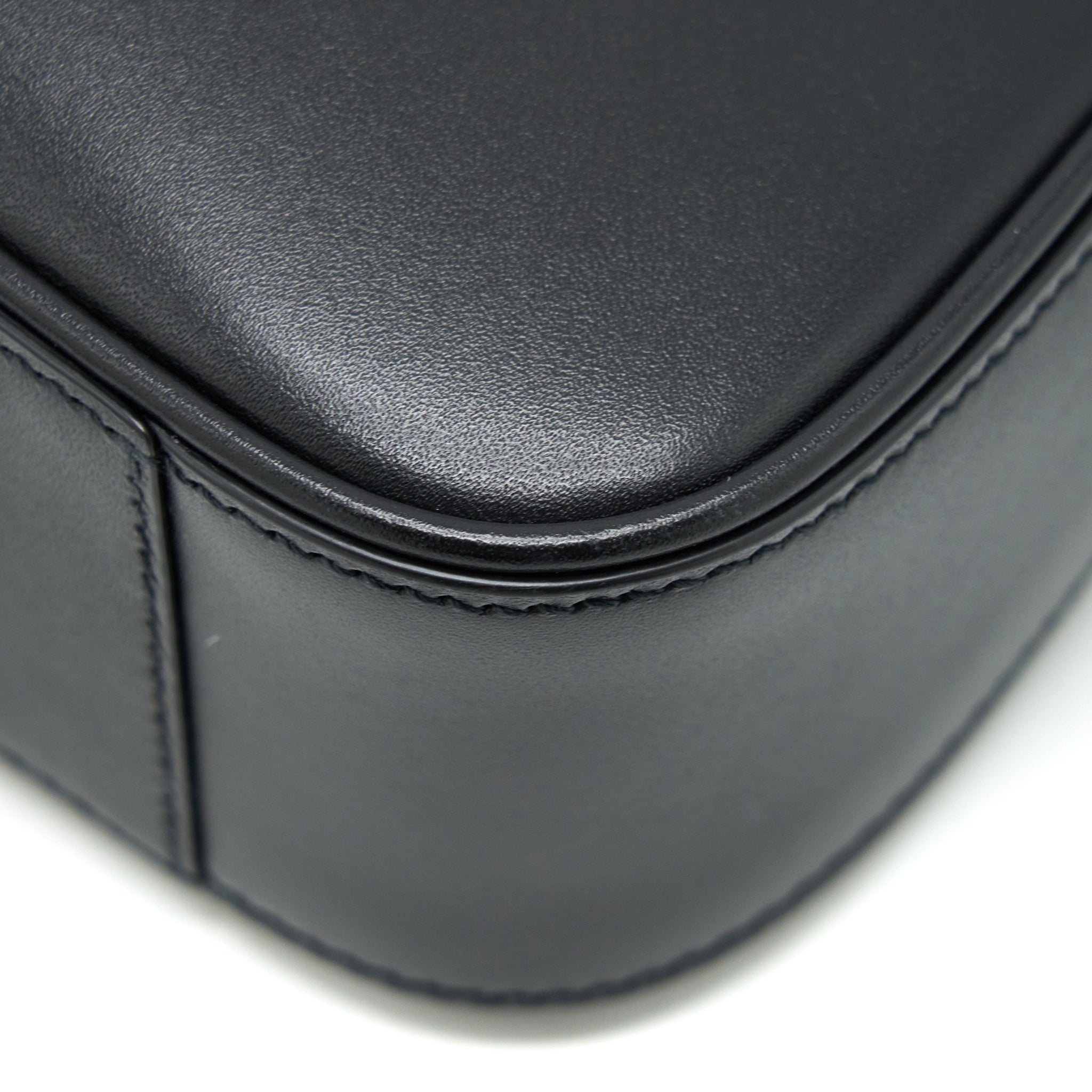 saint-laurent-le-5-a-7-hobo-bag-calfskin-black-ghw