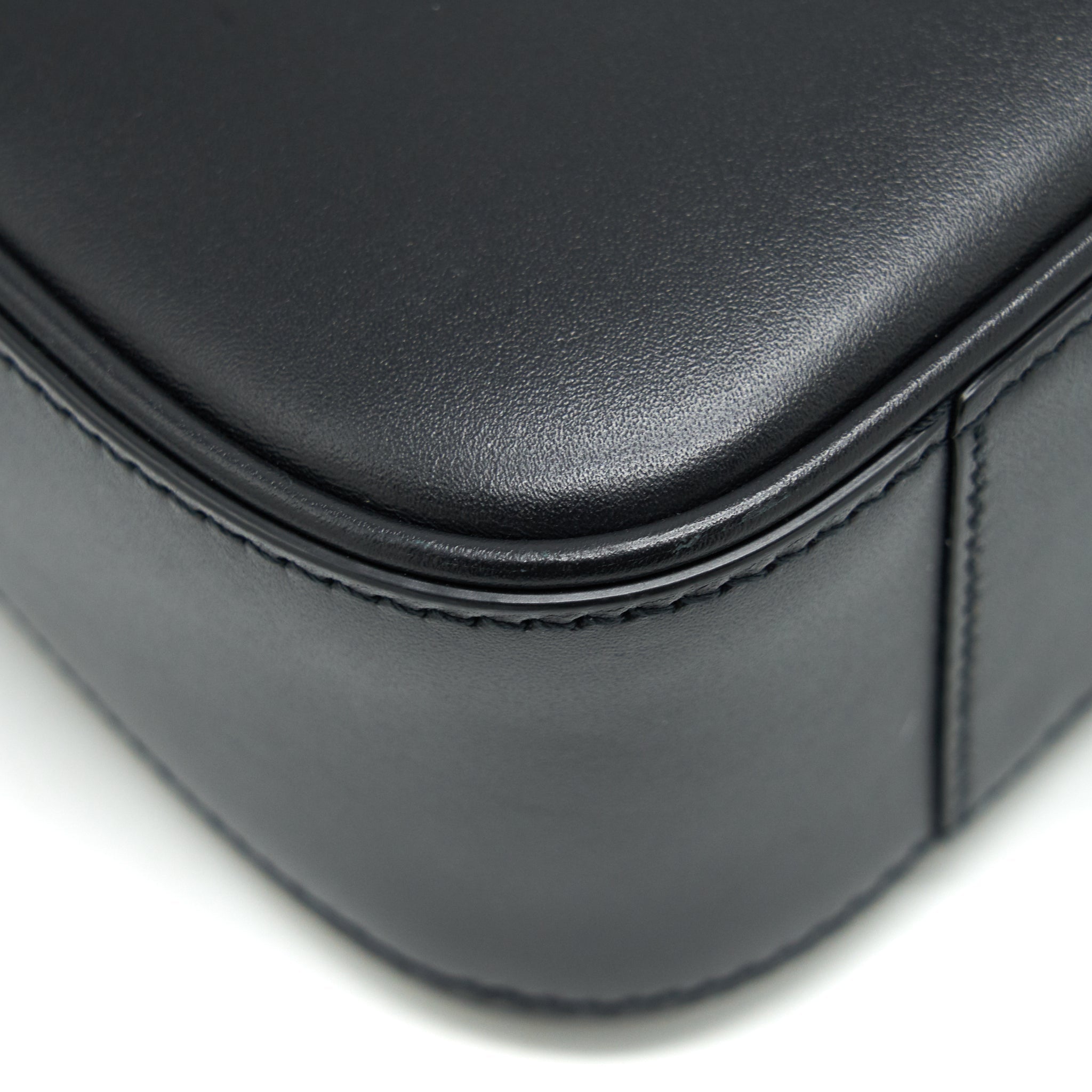 saint-laurent-le-5-a-7-hobo-bag-calfskin-black-ghw