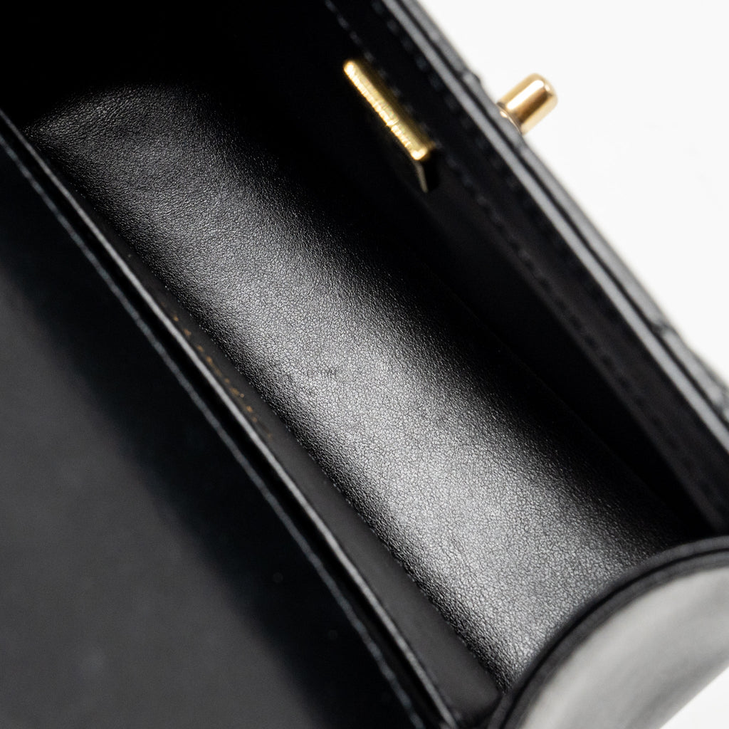 chanel-gold-crush-black