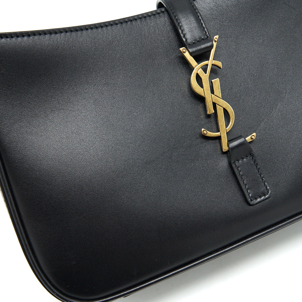 saint-laurent-le-5-a-7-hobo-bag-calfskin-black-ghw