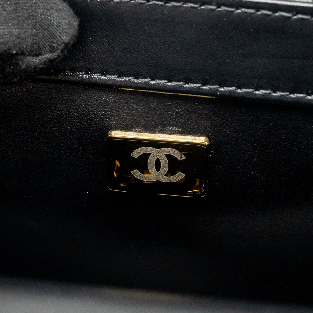 chanel-gold-crush-black