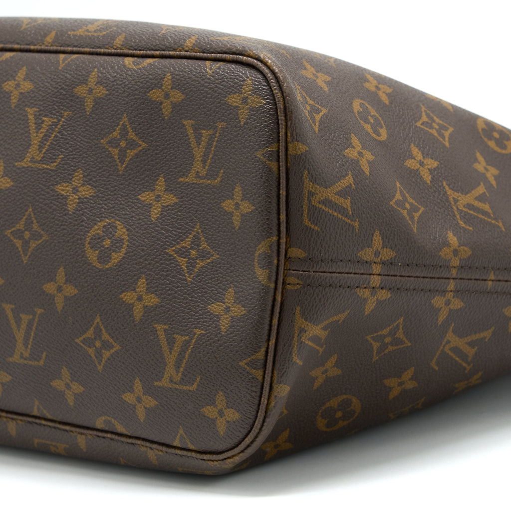 louis-vuitton-neverfull-mm-monogram-canvas-ghw