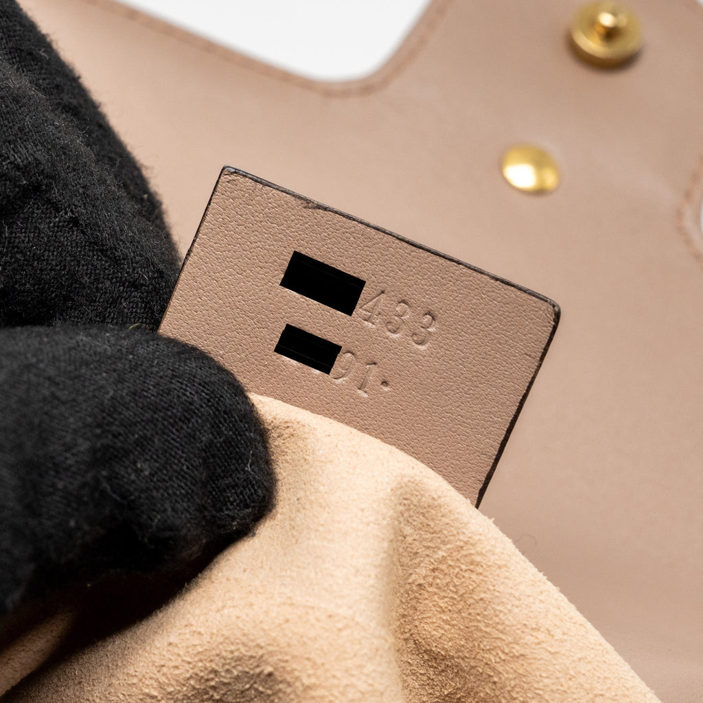gucci-super-mini-gg-marmont-calfskin-beige-ghw