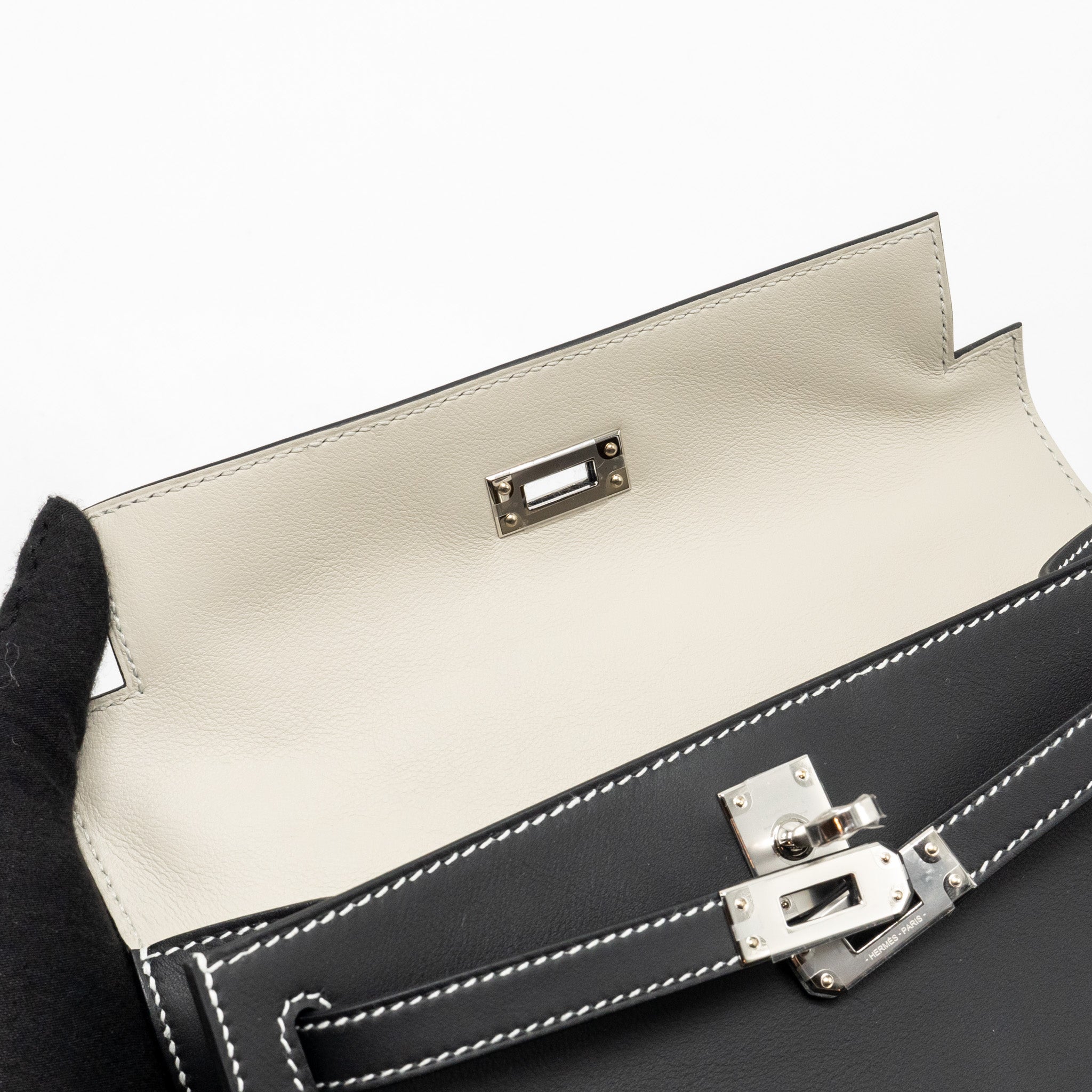 hermes-kelly-pochette-special-order-swift-black-gris-perle-shw-stamp-k