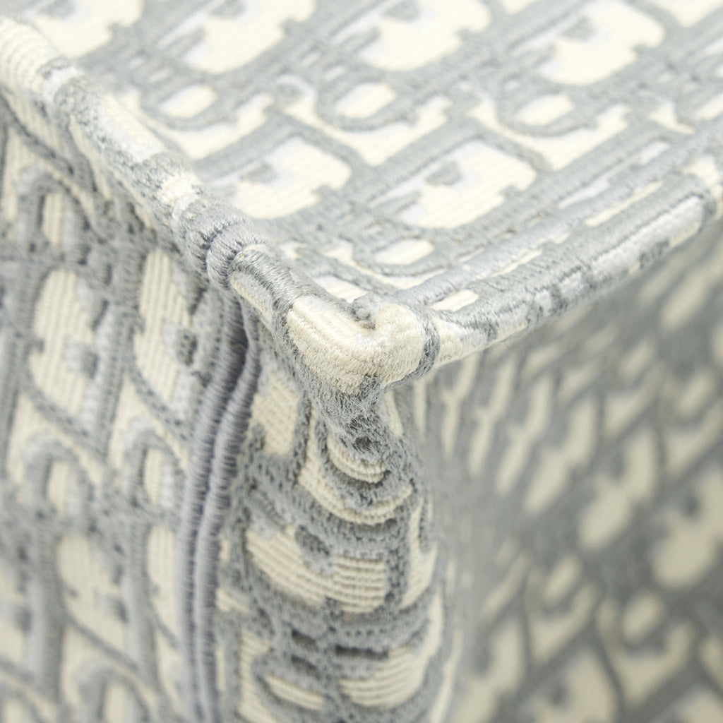 dior-large-dior-book-tote-grey-oblique-embroidery