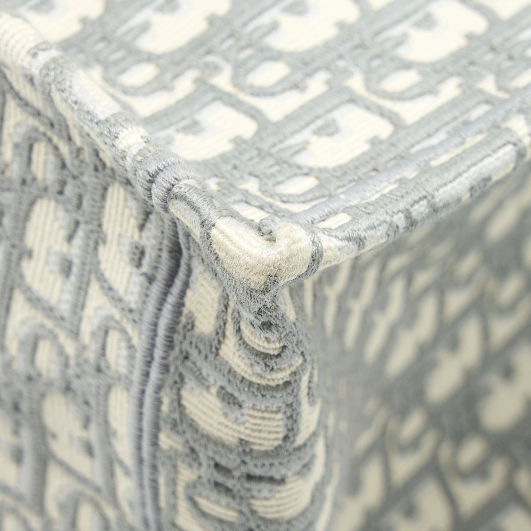 dior-large-dior-book-tote-grey-oblique-embroidery