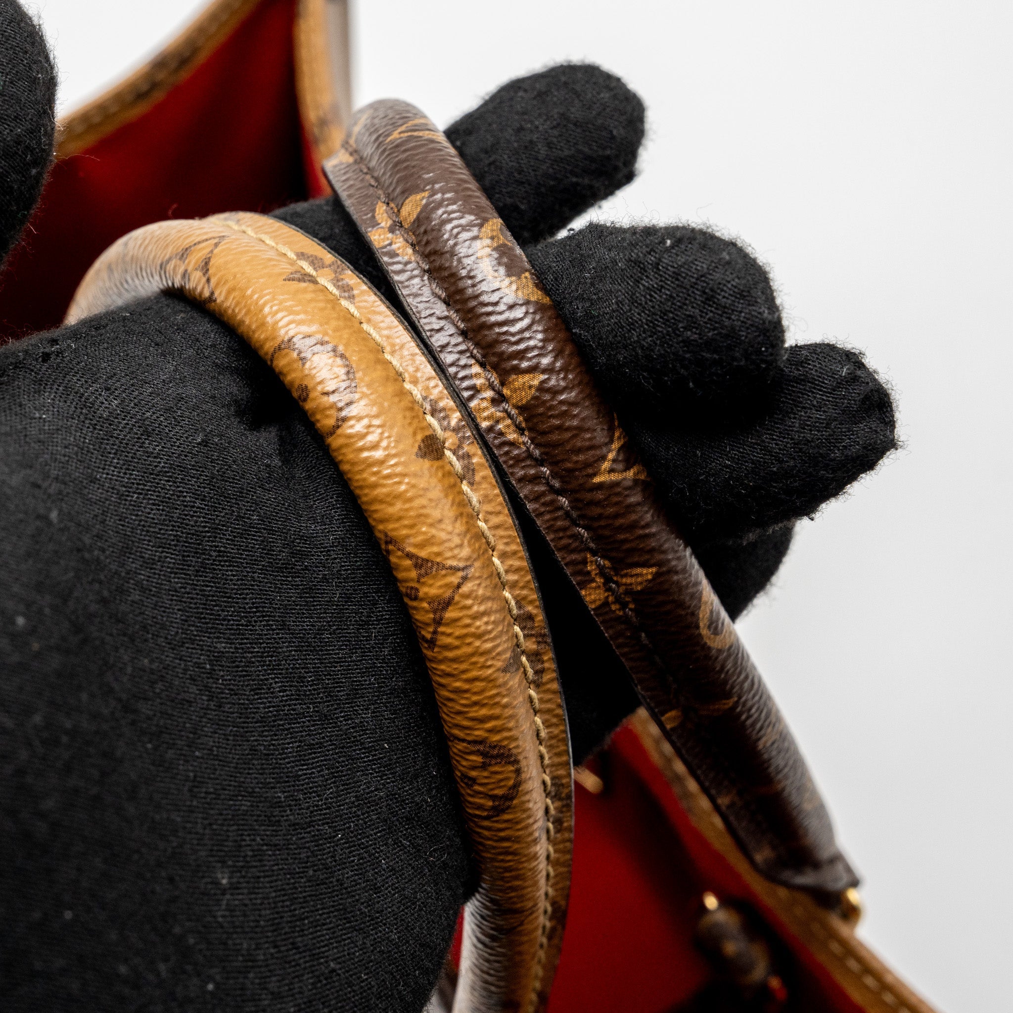 louis-vuitton-onthego-mm-monogram-canvas-ghw-6