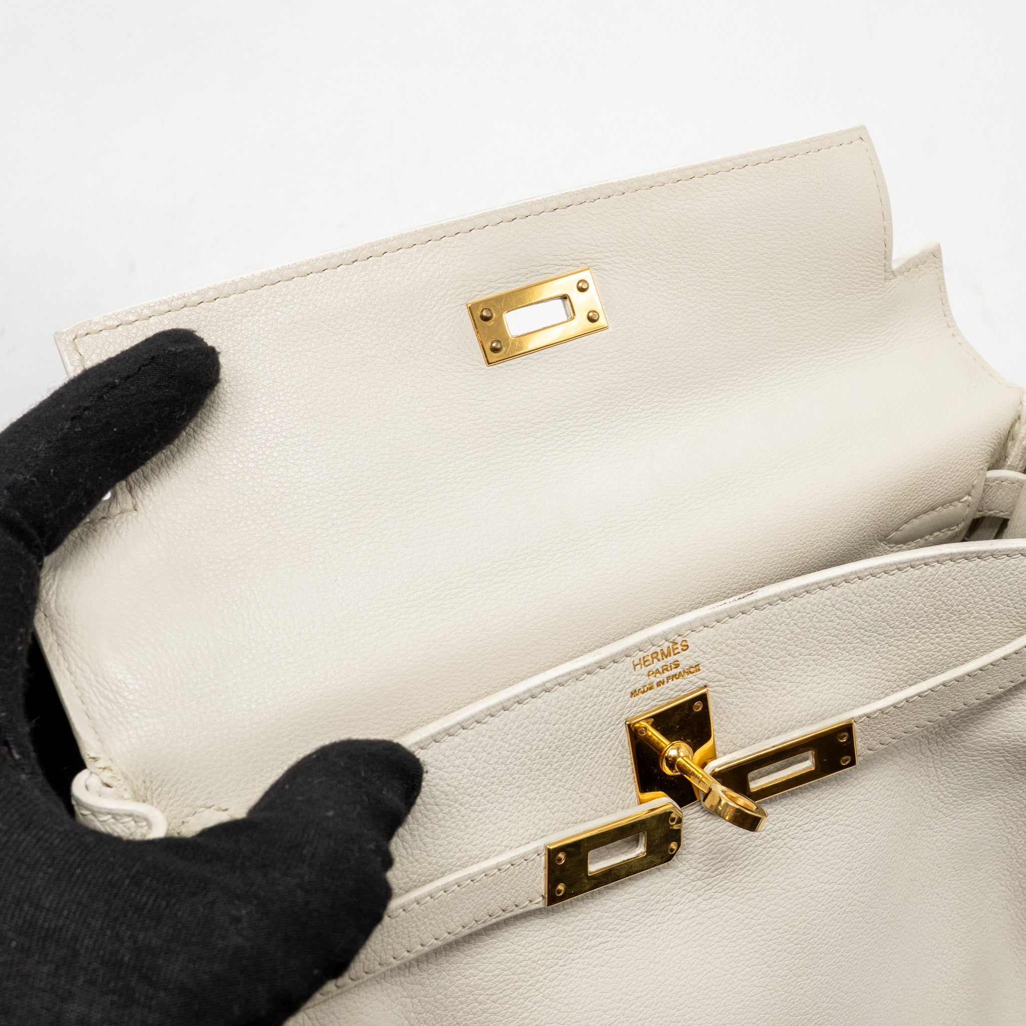 hermes-kelly-white