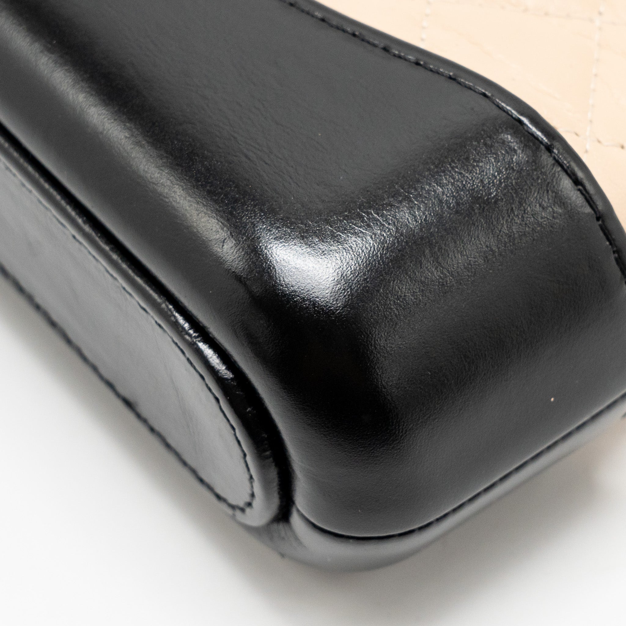 chanel-gabrielle-double-zip-clutch-on-chain-calfskin-beige-black-multicolor-hardware-copy