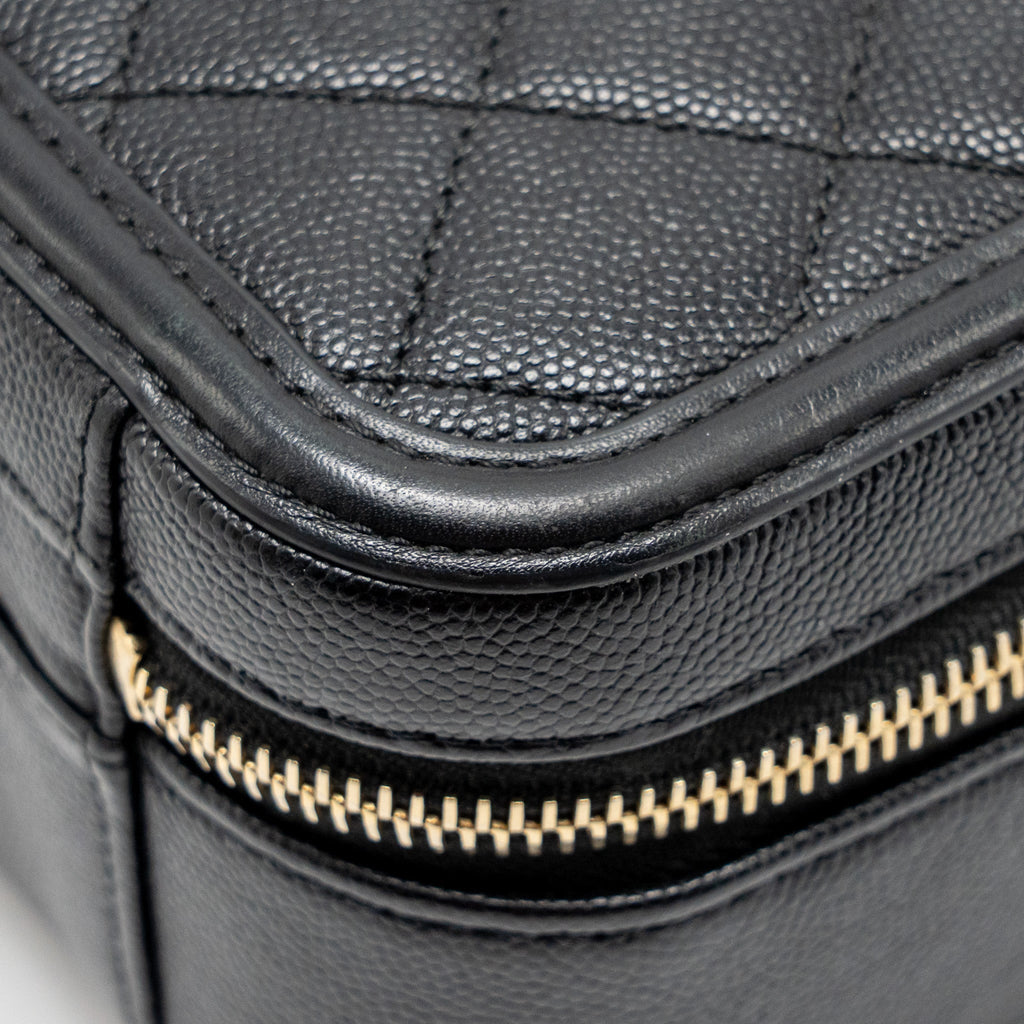 chanel-cc-filigree-vanity-caviar-black-ghw