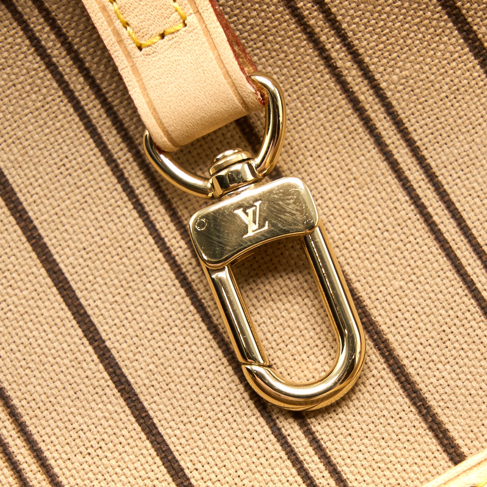 louis-vuitton-neverfull-mm-monogram-canvas-ghw-new-version