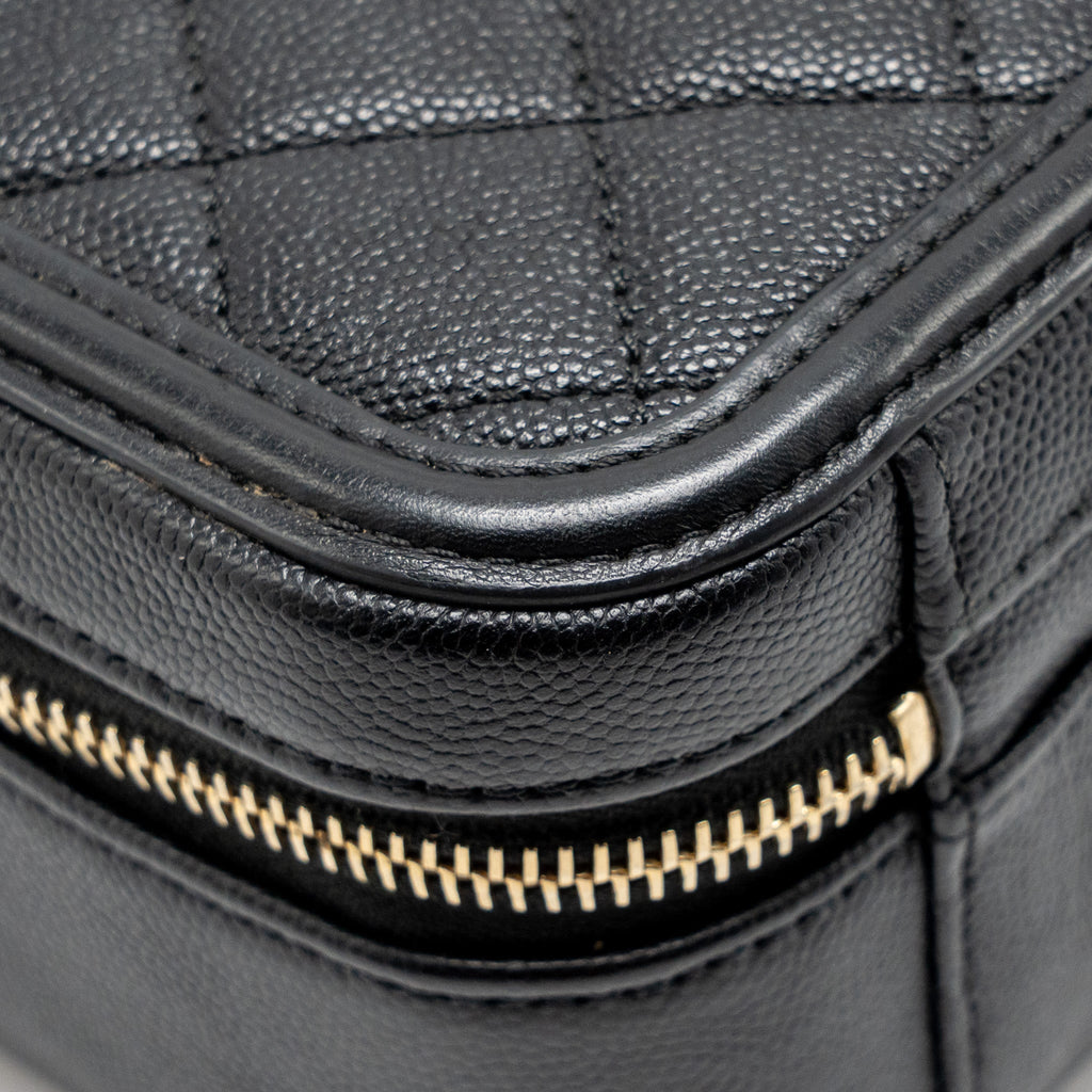 chanel-cc-filigree-vanity-caviar-black-ghw