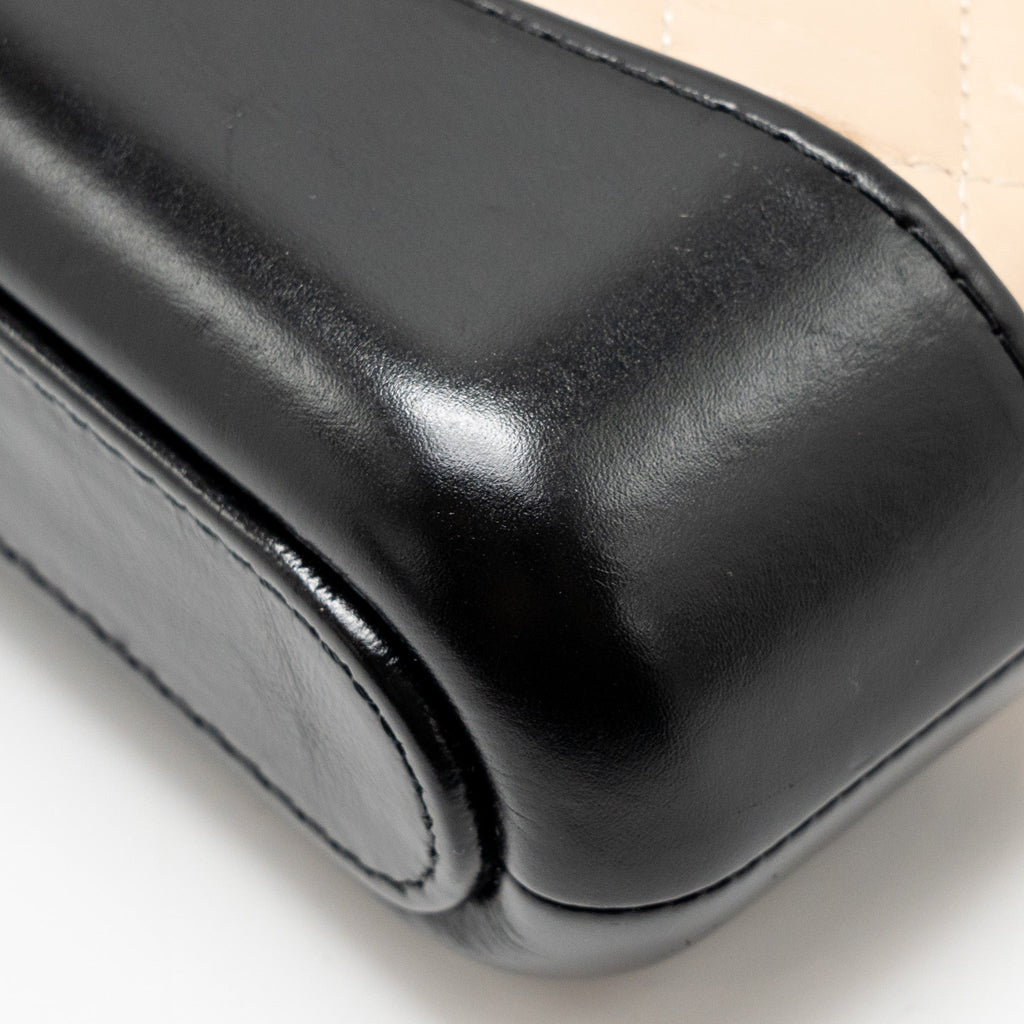 chanel-gabrielle-double-zip-clutch-on-chain-calfskin-beige-black-multicolor-hardware-copy