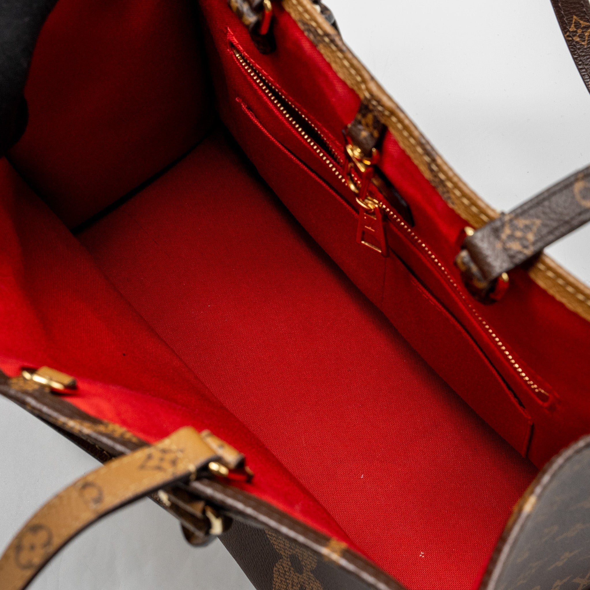 louis-vuitton-onthego-mm-monogram-canvas-ghw-6