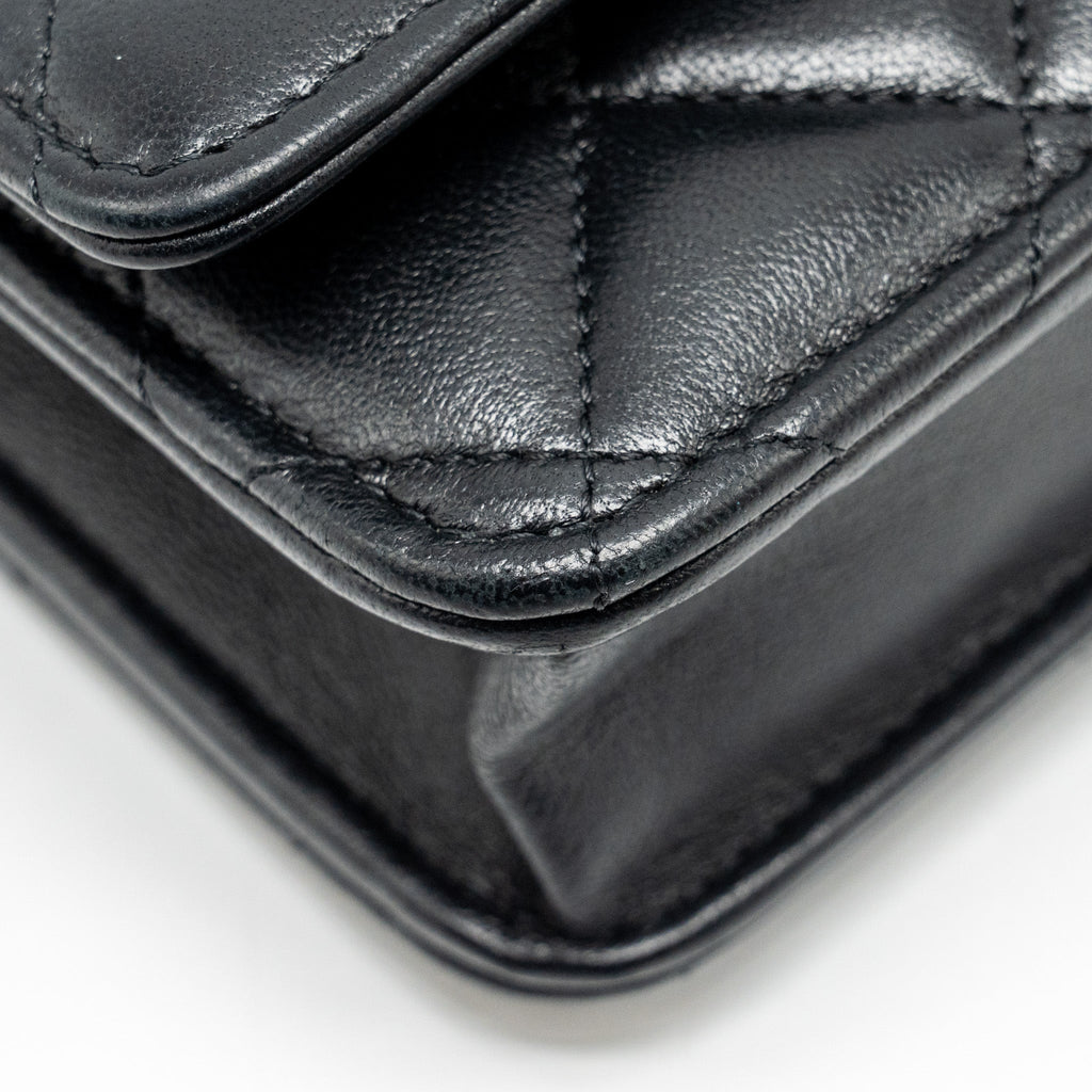 chanel-23a-lion-charms-wallet-on-chain-lambskin-black-ghw-microchip-1