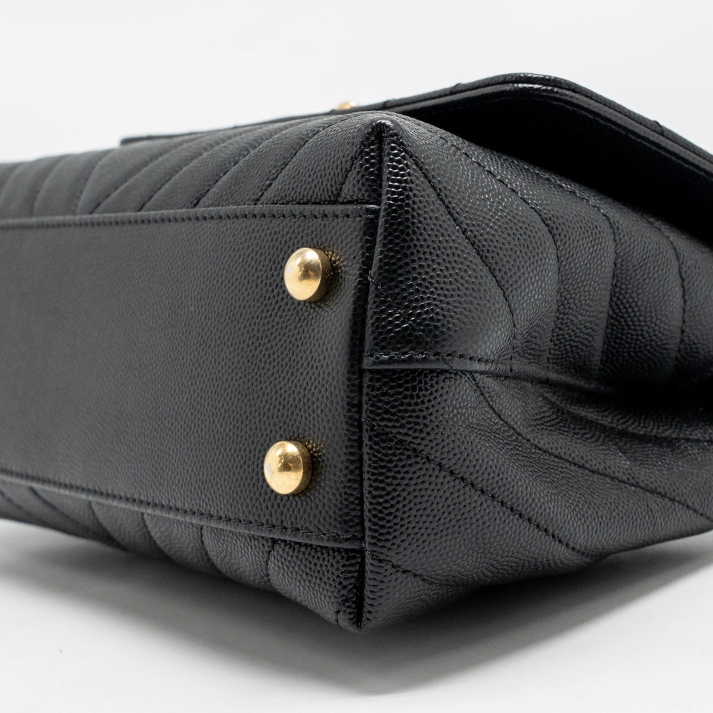 chanel-small-coco-handle-with-lizard-embossed-handle-chevron-caviar-black-ghw