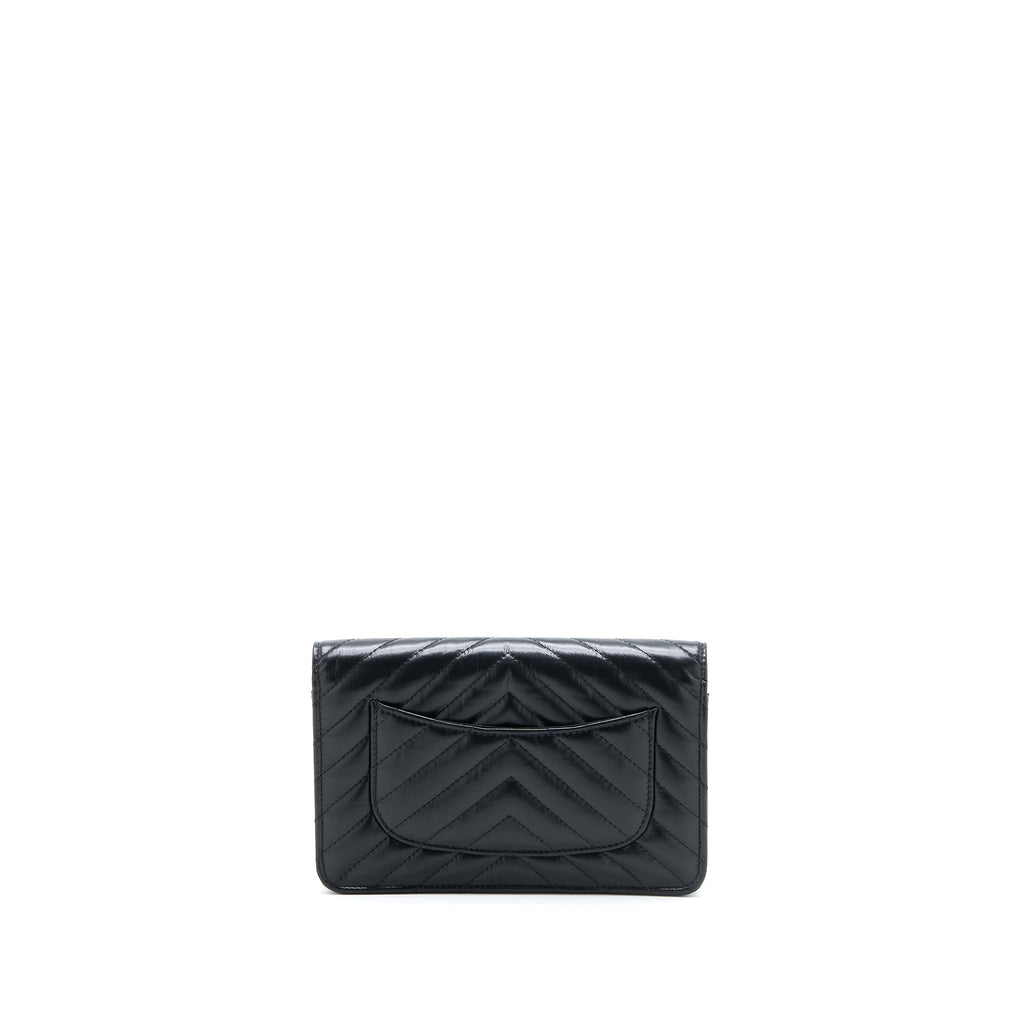 chanel-2-55-reissue-wallet-on-chain-chevron-aged-calfskin-black-brushed-ghw-microchip