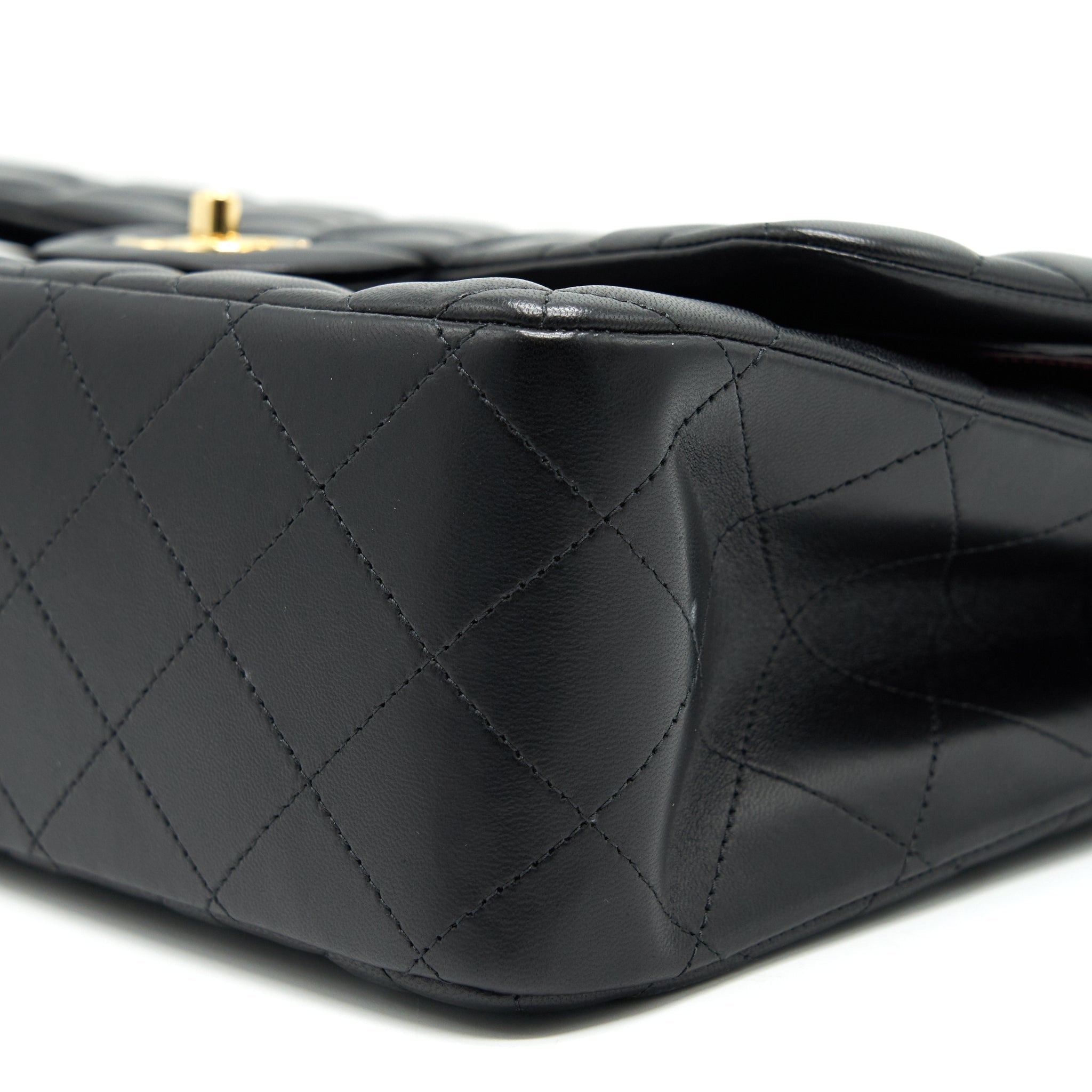 chanel-classic-double-flap-jumbo-bag-lambskin-black-ghw
