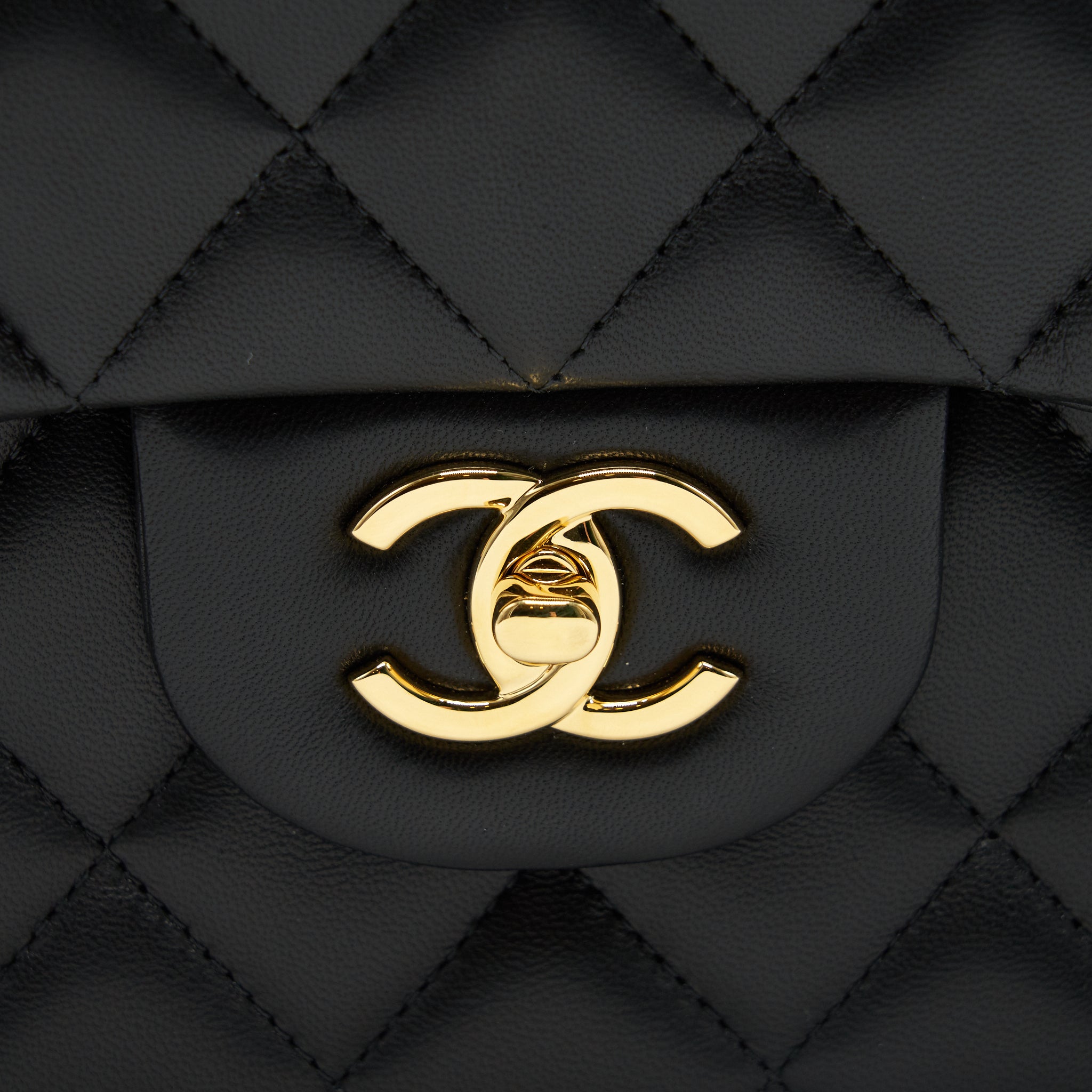 chanel-classic-double-flap-jumbo-bag-lambskin-black-ghw