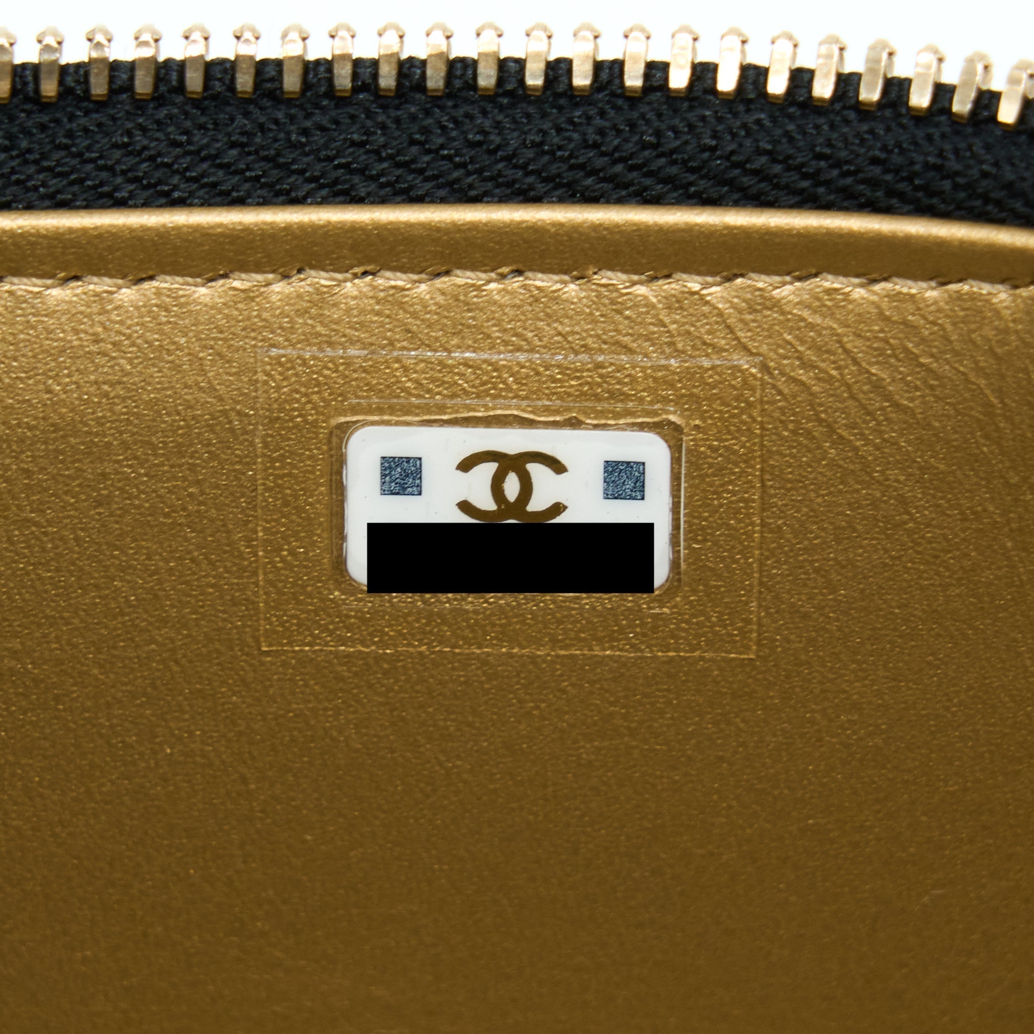 chanel-22s-pearl-crush-long-vanity-with-chain-lambskin-black-ghw-3