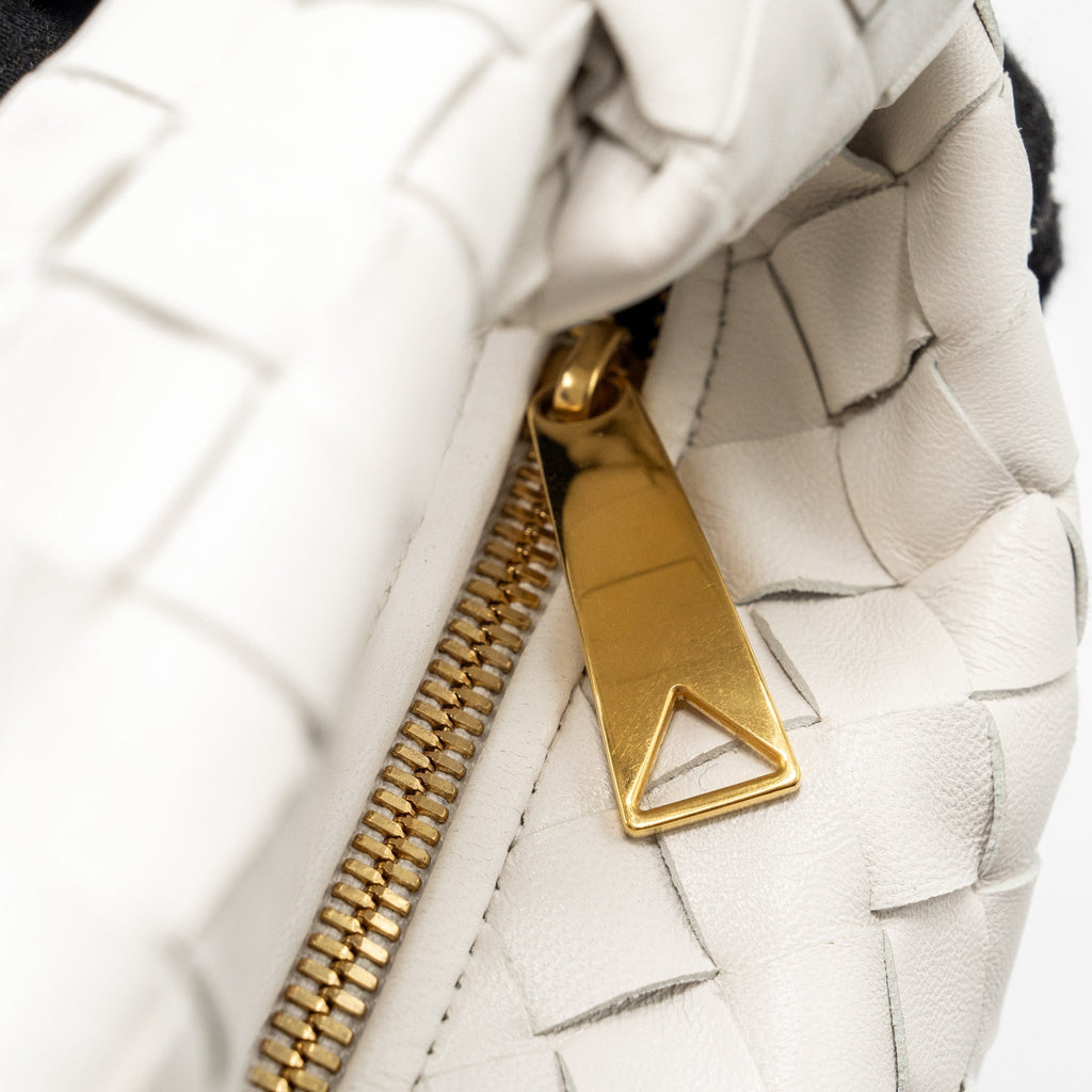 bottega-veneta-mini-jodie-lambskin-blanc-ghw