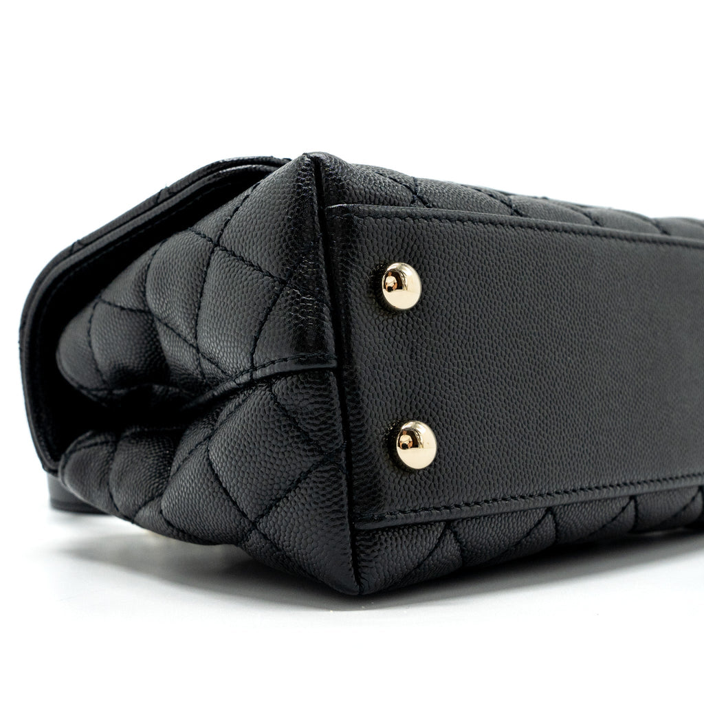 chanel-coco-handle-extra-mini-caviar-black-lghwmicrochip-2