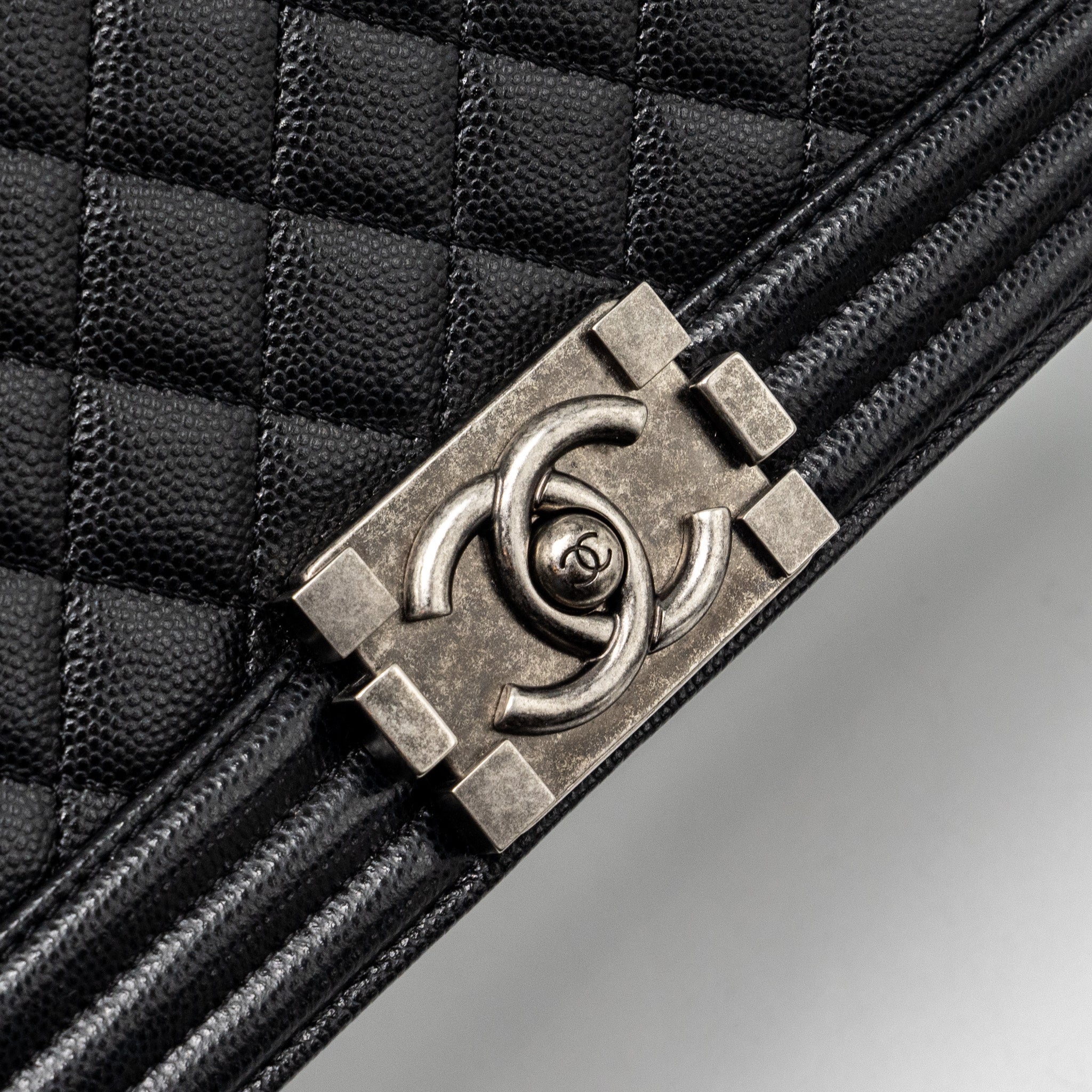 chanel-medium-boy-bag-caviar-black-ruthenium-shw